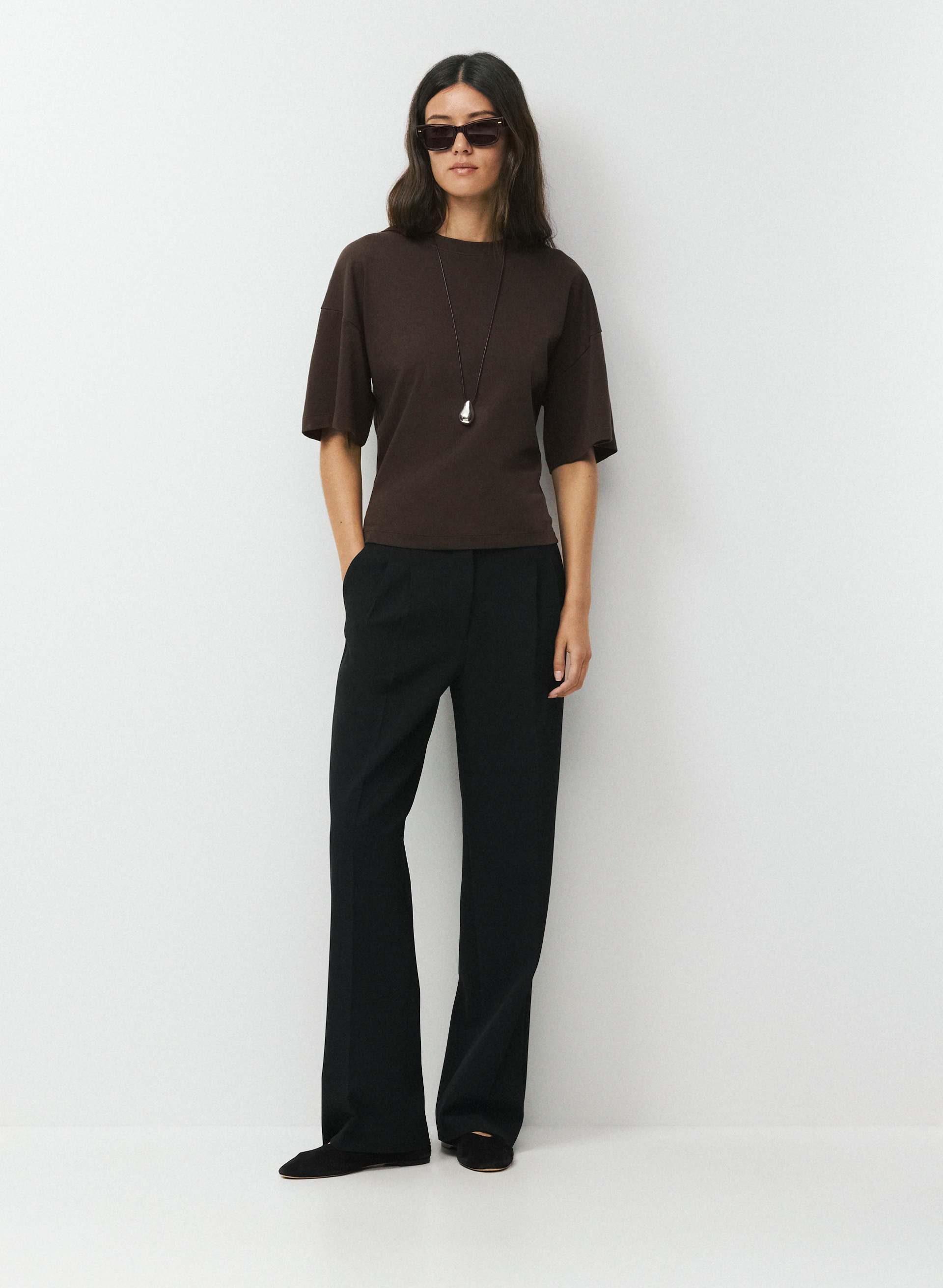 INTERLOCK COTTON BARCLAY T-SHIRT - Double-knit 100% cotton waist-defining crewneck t-shirt. 