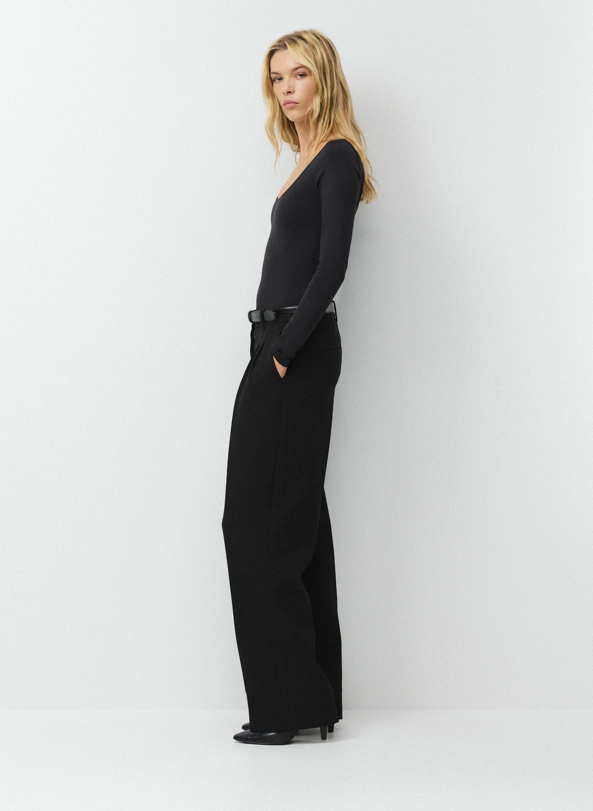 HAUT ASTRAL M. LONGUES - CONTOUR ORIGINAL | Aritzia