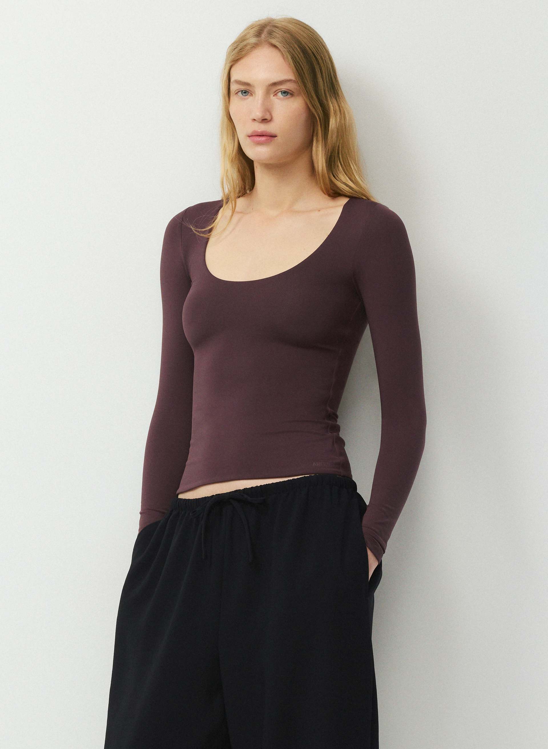 ORIGINAL CONTOUR ASTRAL LONGSLEEVE - Second-skin scoopneck longsleeve. 
