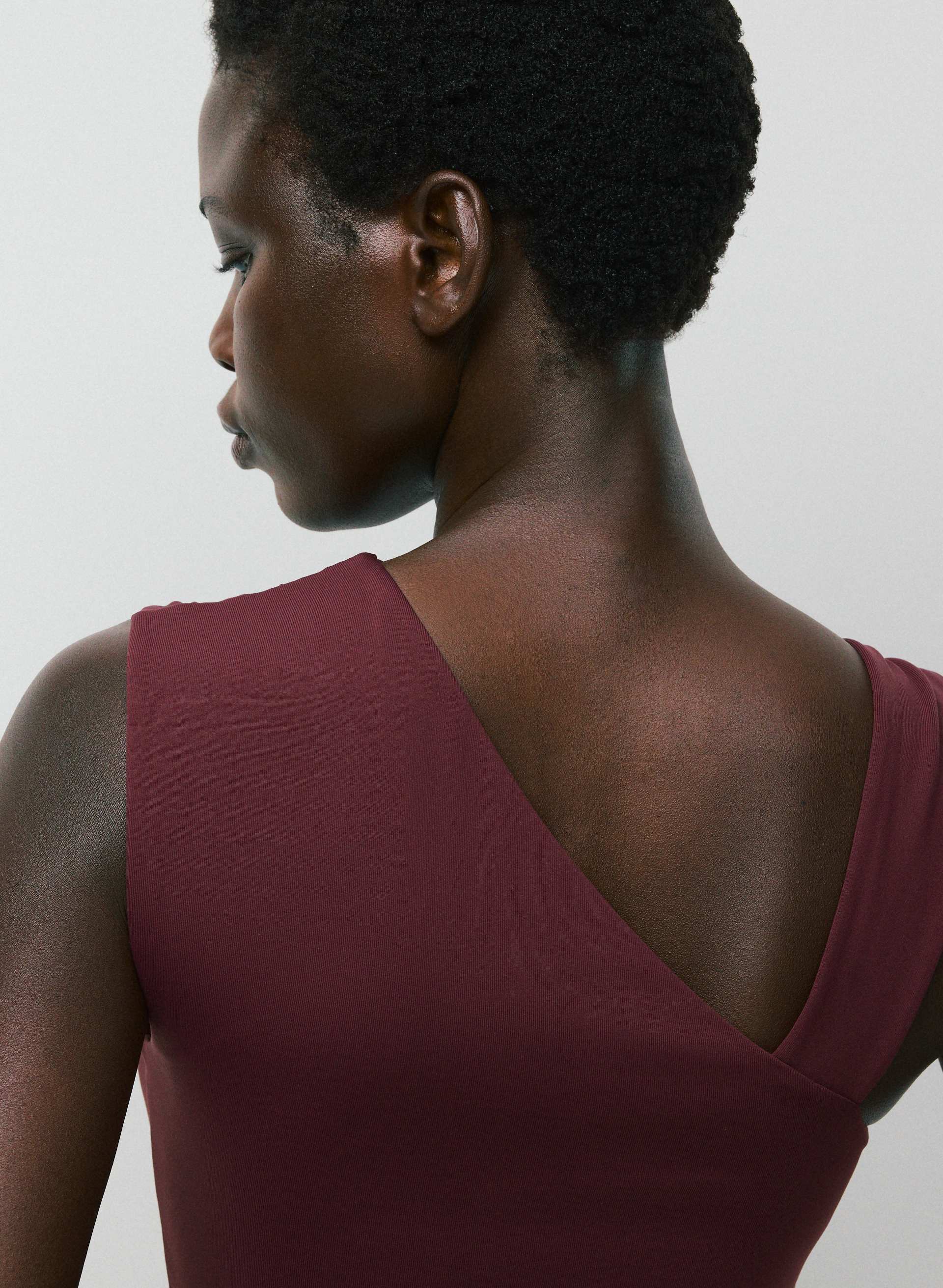ORIGINAL CONTOUR ENCHANT TOP | Aritzia