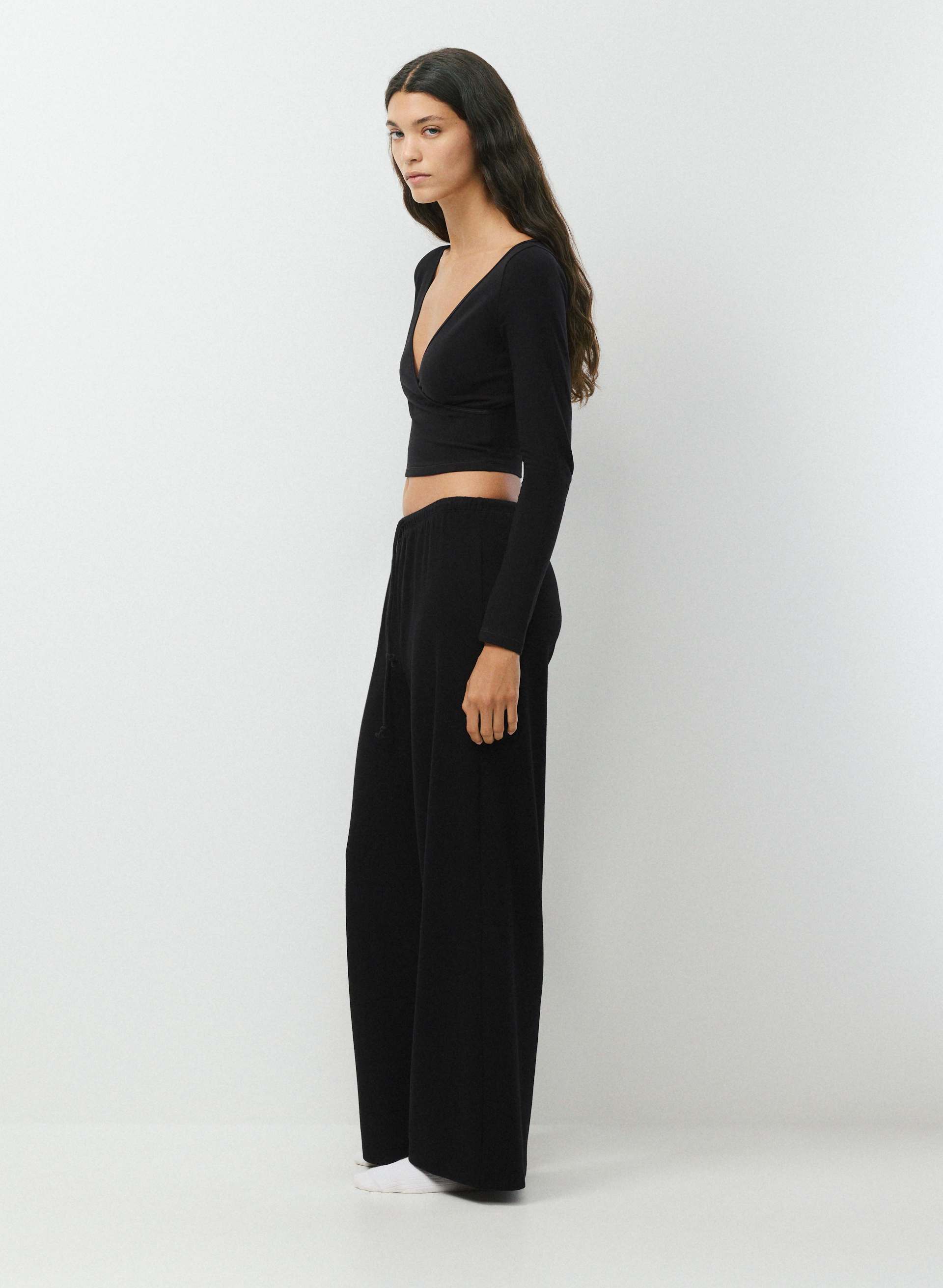 HOMESTRETCH™ SMOOTH ADAPT WRAP LONGSLEEVE | Aritzia