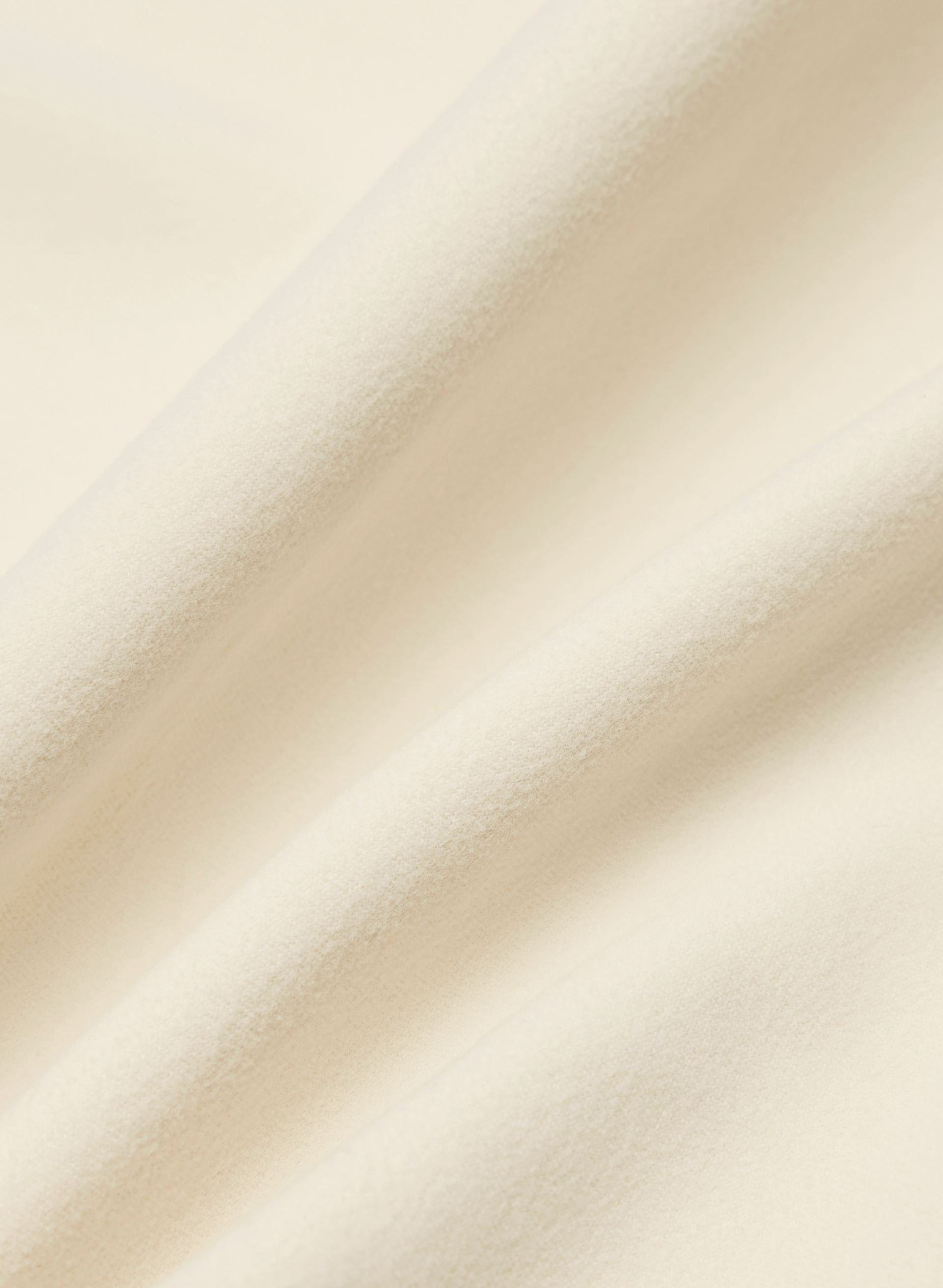 CACHE-CŒUR FOCAL À MANCHES LONGUES - BUTTER | Aritzia
