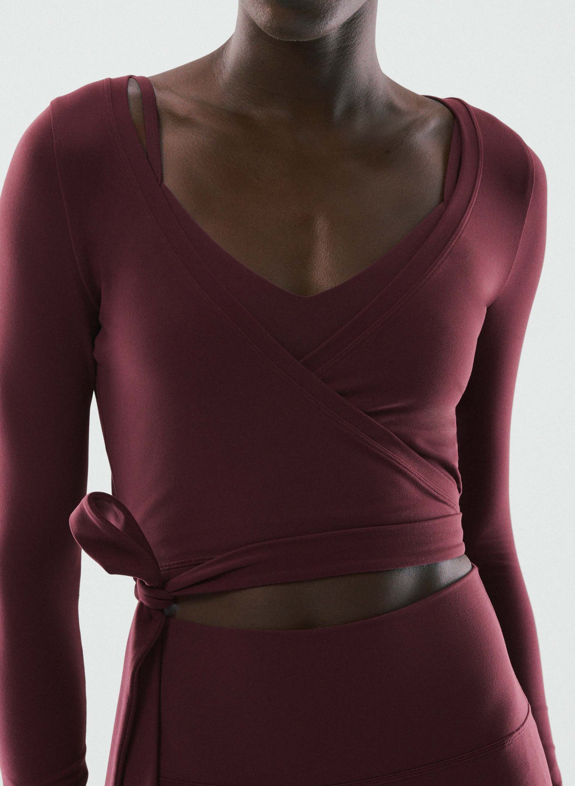 BUTTER FOCAL WRAP LONGSLEEVE | Aritzia