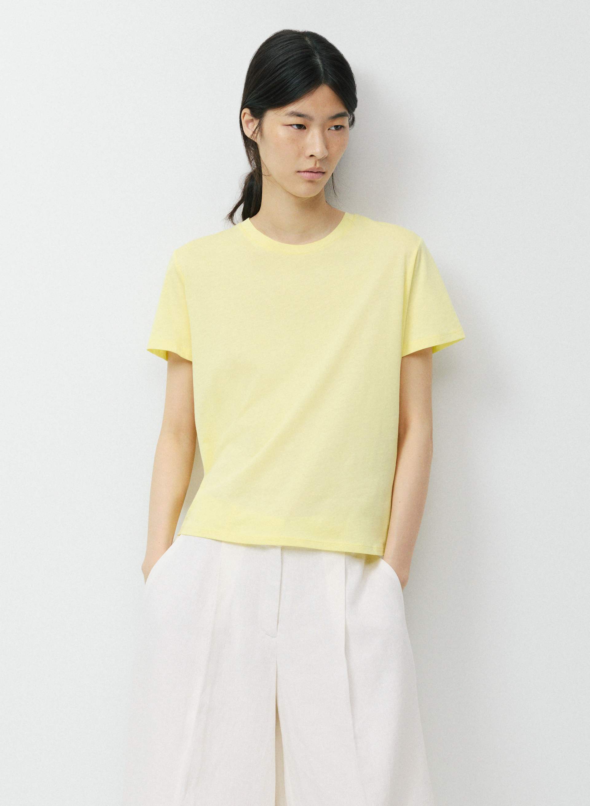 NYSA T-SHIRT | Aritzia