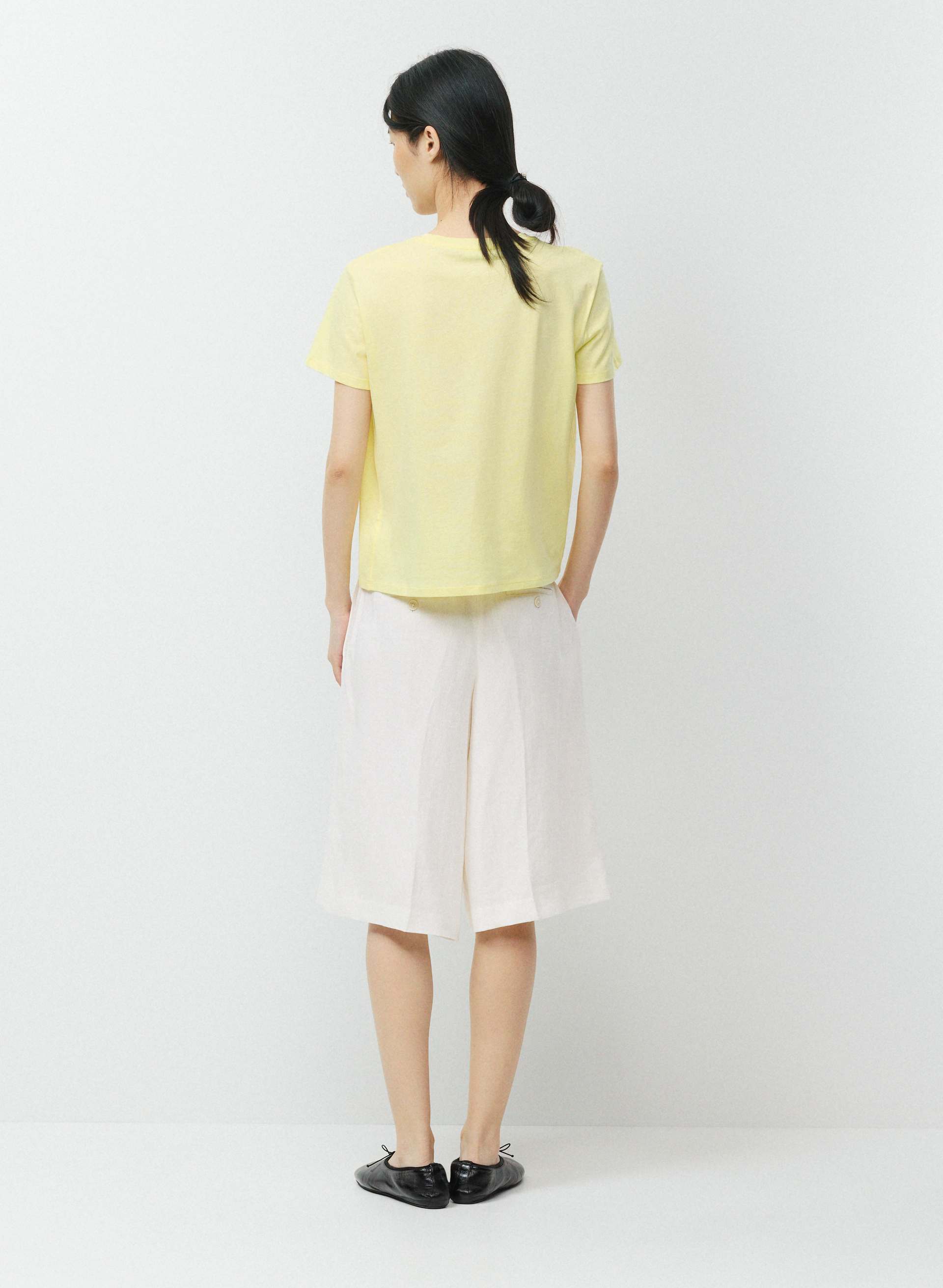 NYSA T-SHIRT | Aritzia