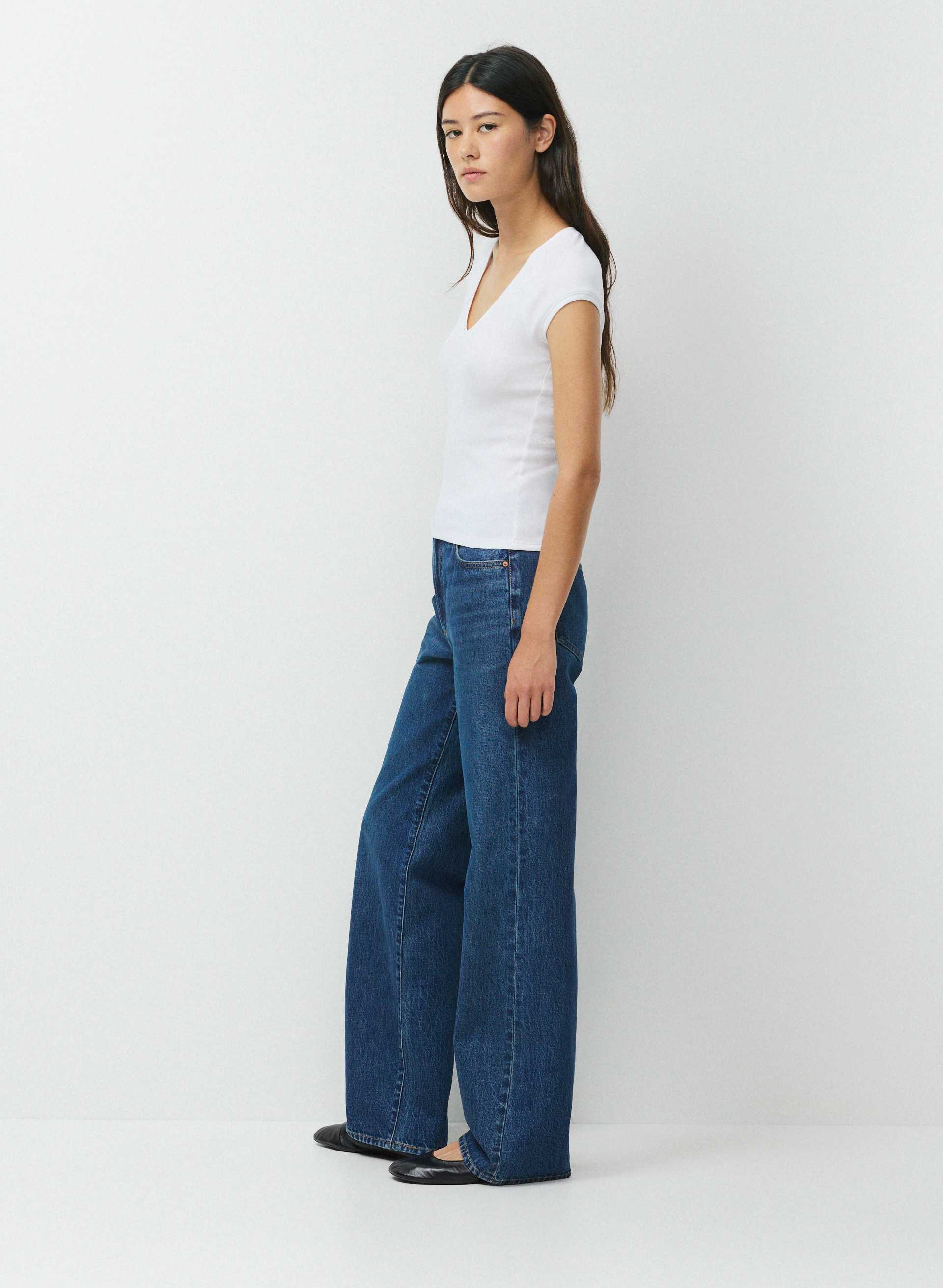 HOMESTRETCH™ RIB LOCATION T-SHIRT | Aritzia