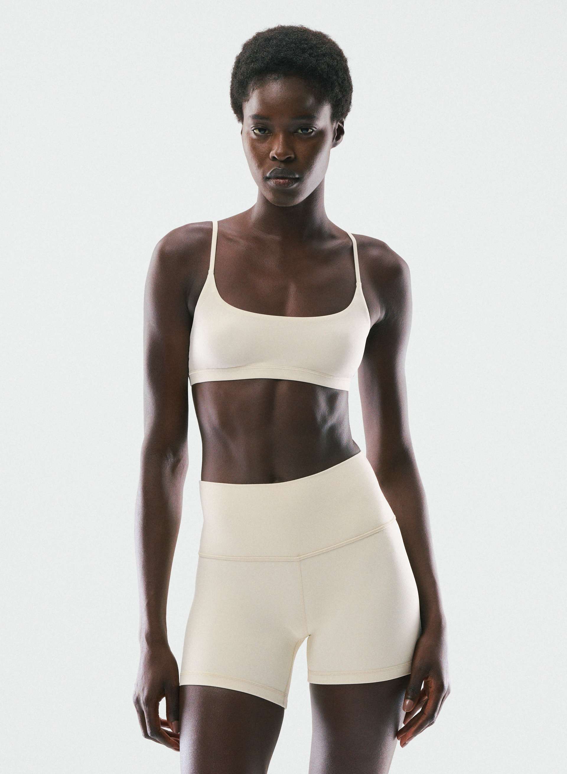 AIRBUTTER™ AURA BRA TOP | Aritzia
