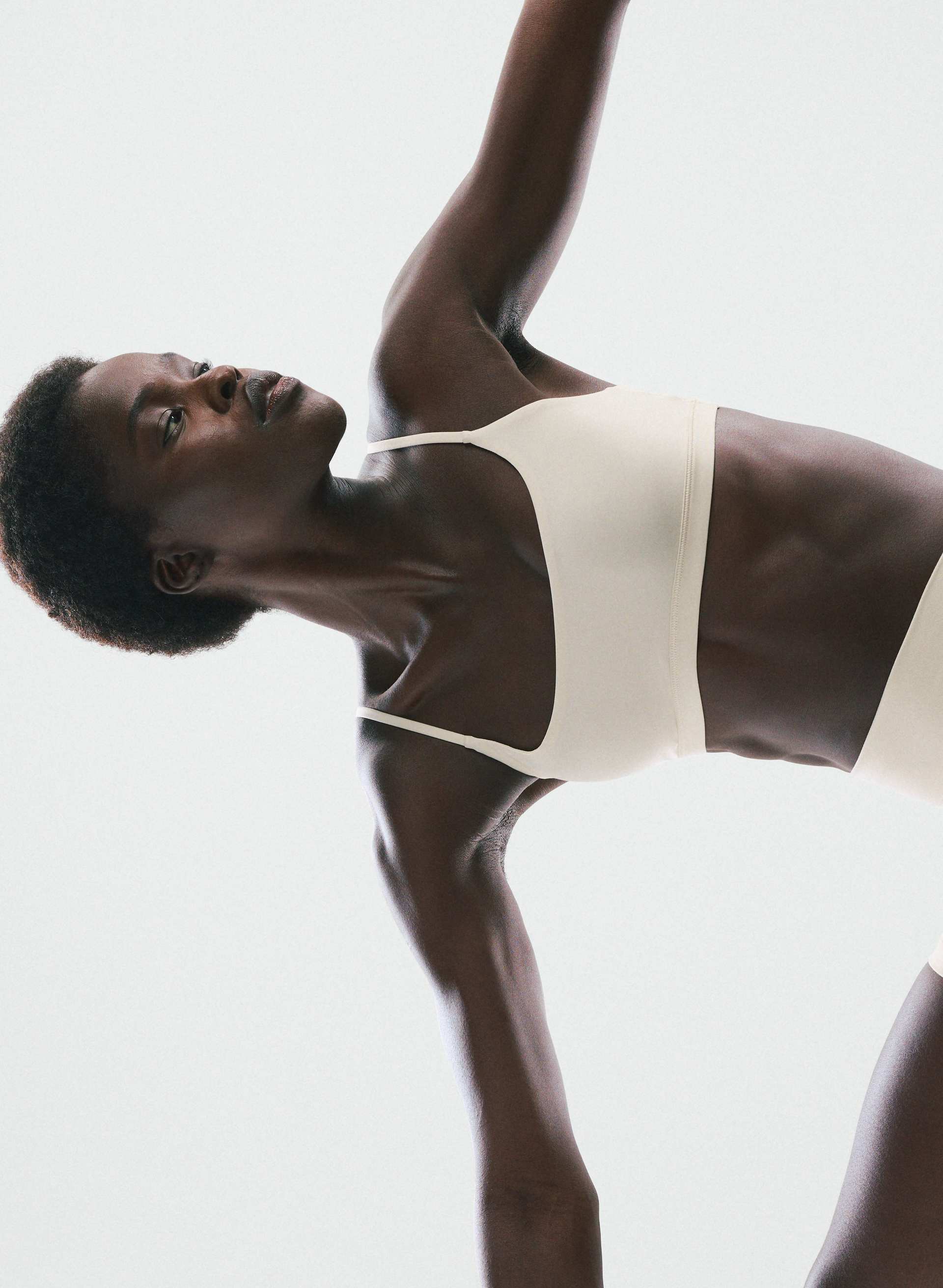 AIRBUTTER™ AURA BRA TOP | Aritzia
