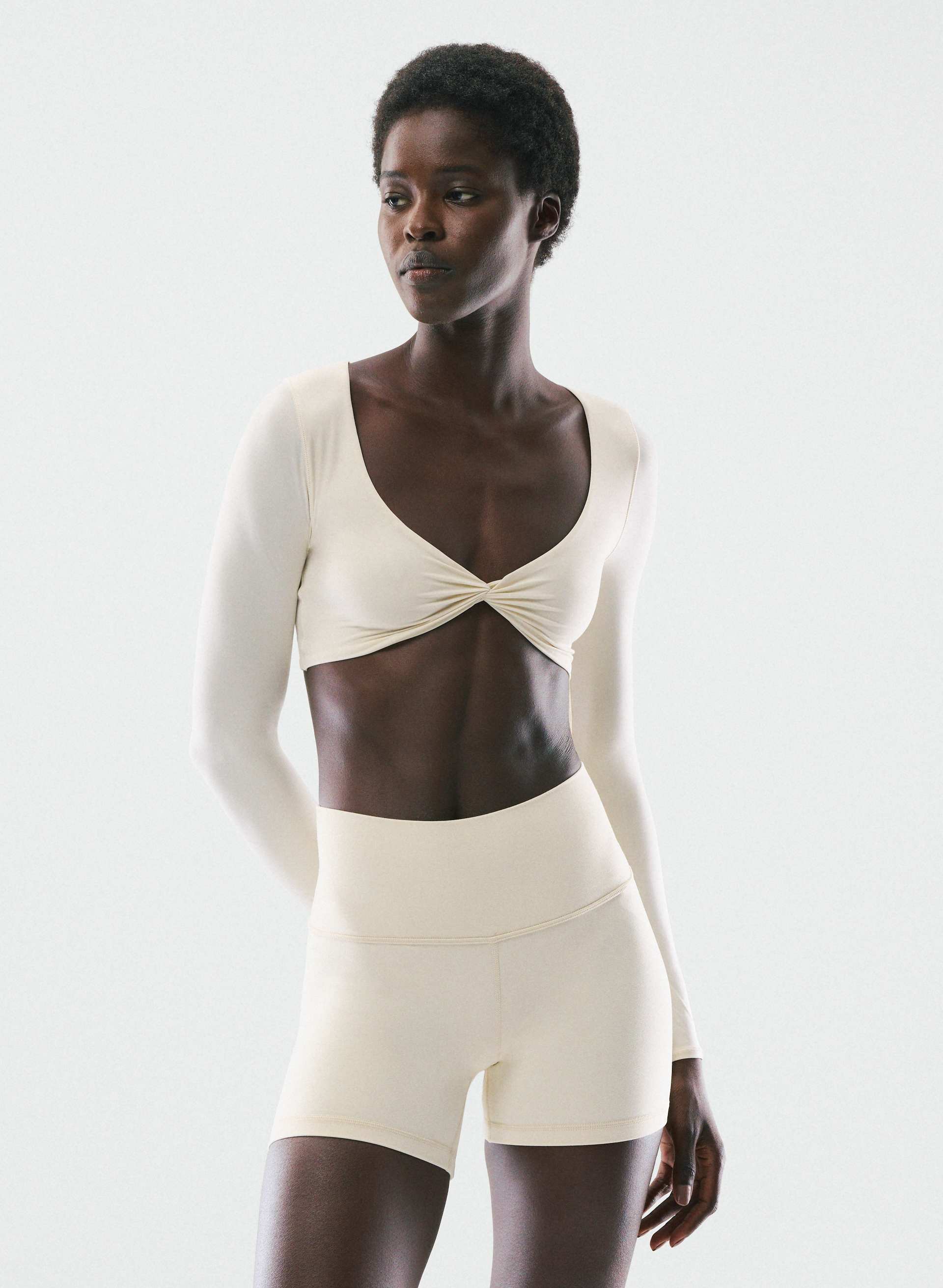 AIRBUTTER™ REPOSE LONGSLEEVE | Aritzia