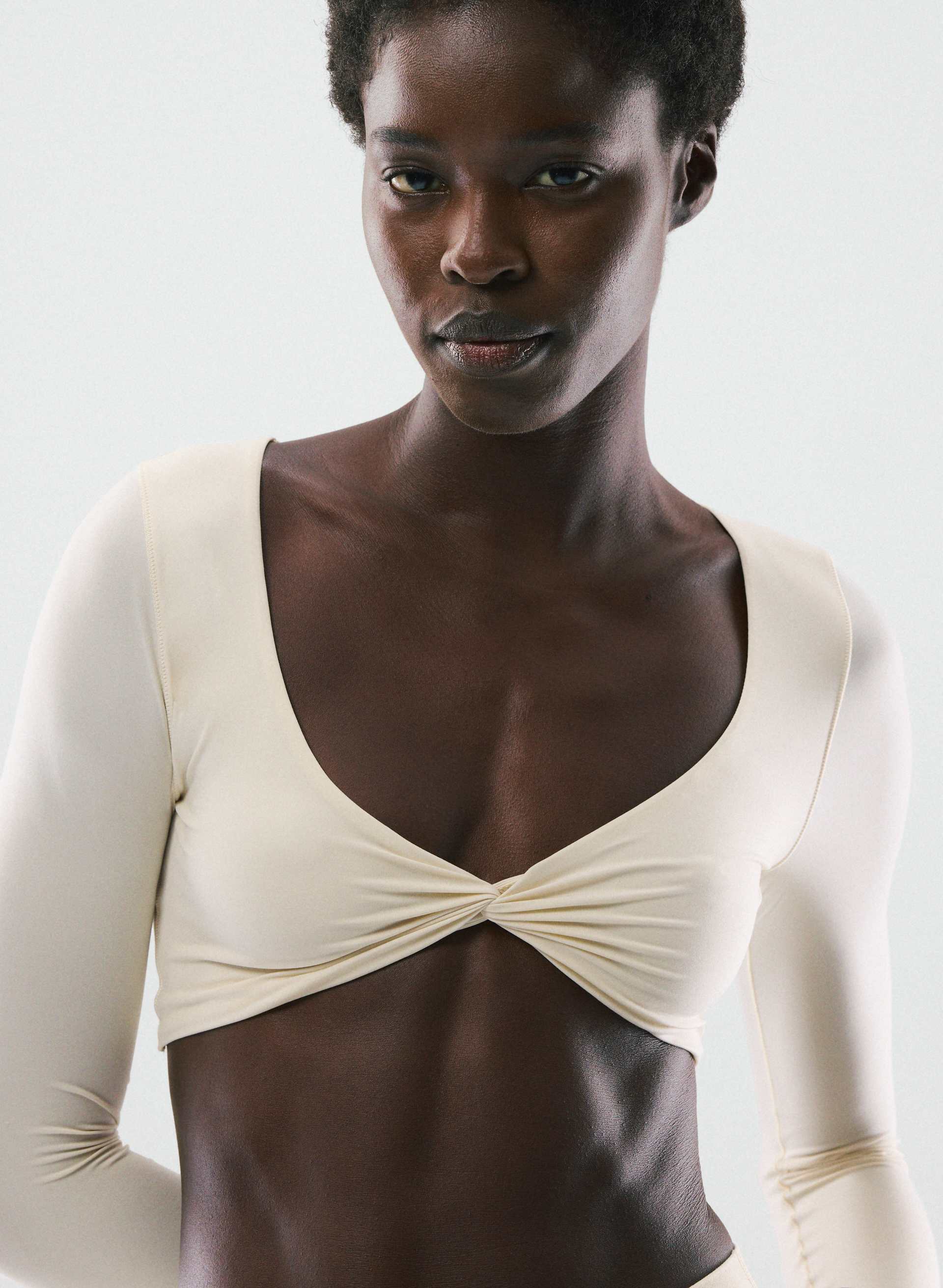 AIRBUTTER™ REPOSE LONGSLEEVE | Aritzia