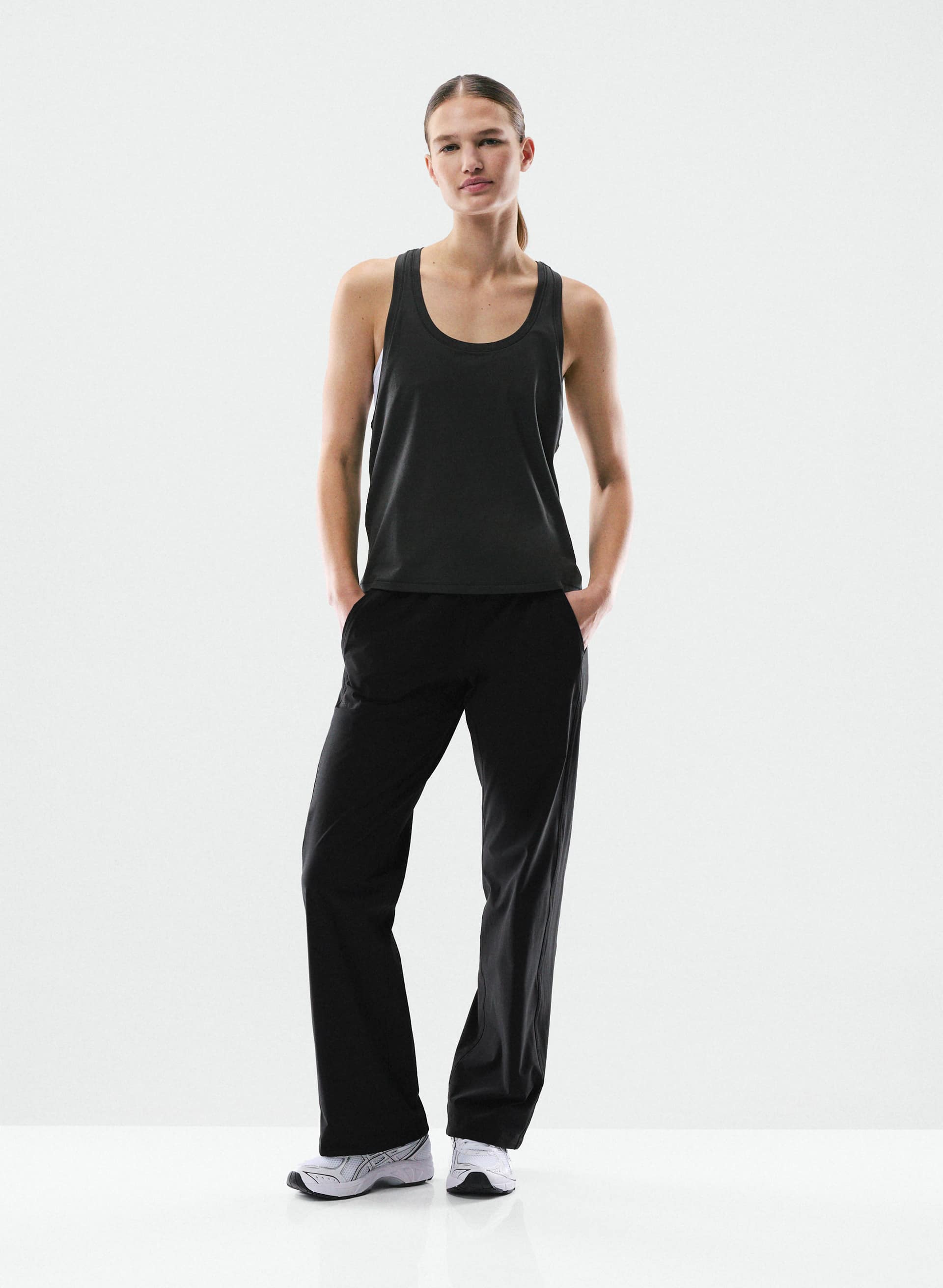 SOFTBOUND™ UNSTOPPABLE TANK | Aritzia