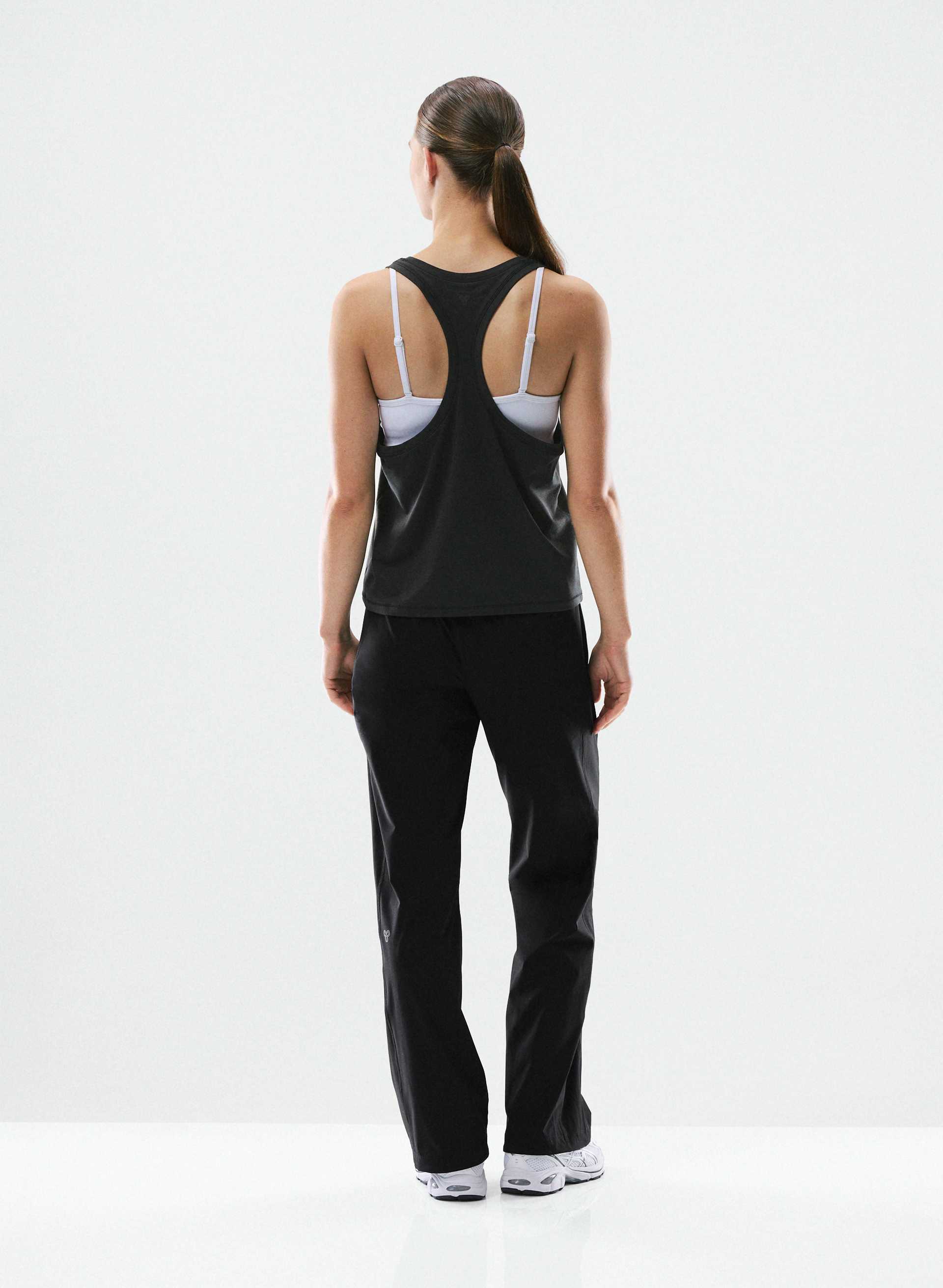 SOFTBOUND™ UNSTOPPABLE TANK | Aritzia
