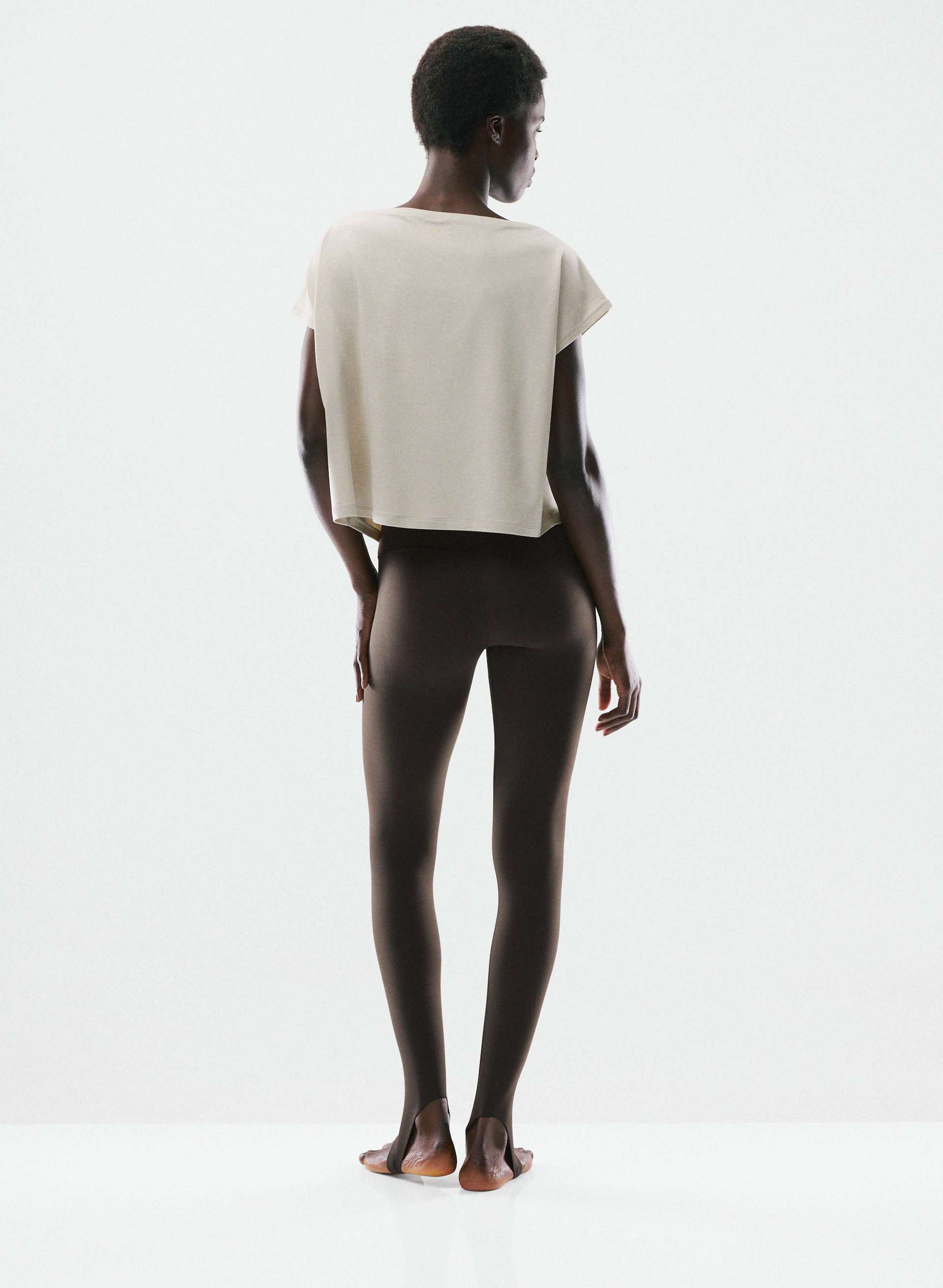 SOFTBOUND™ POSITION T-SHIRT | Aritzia