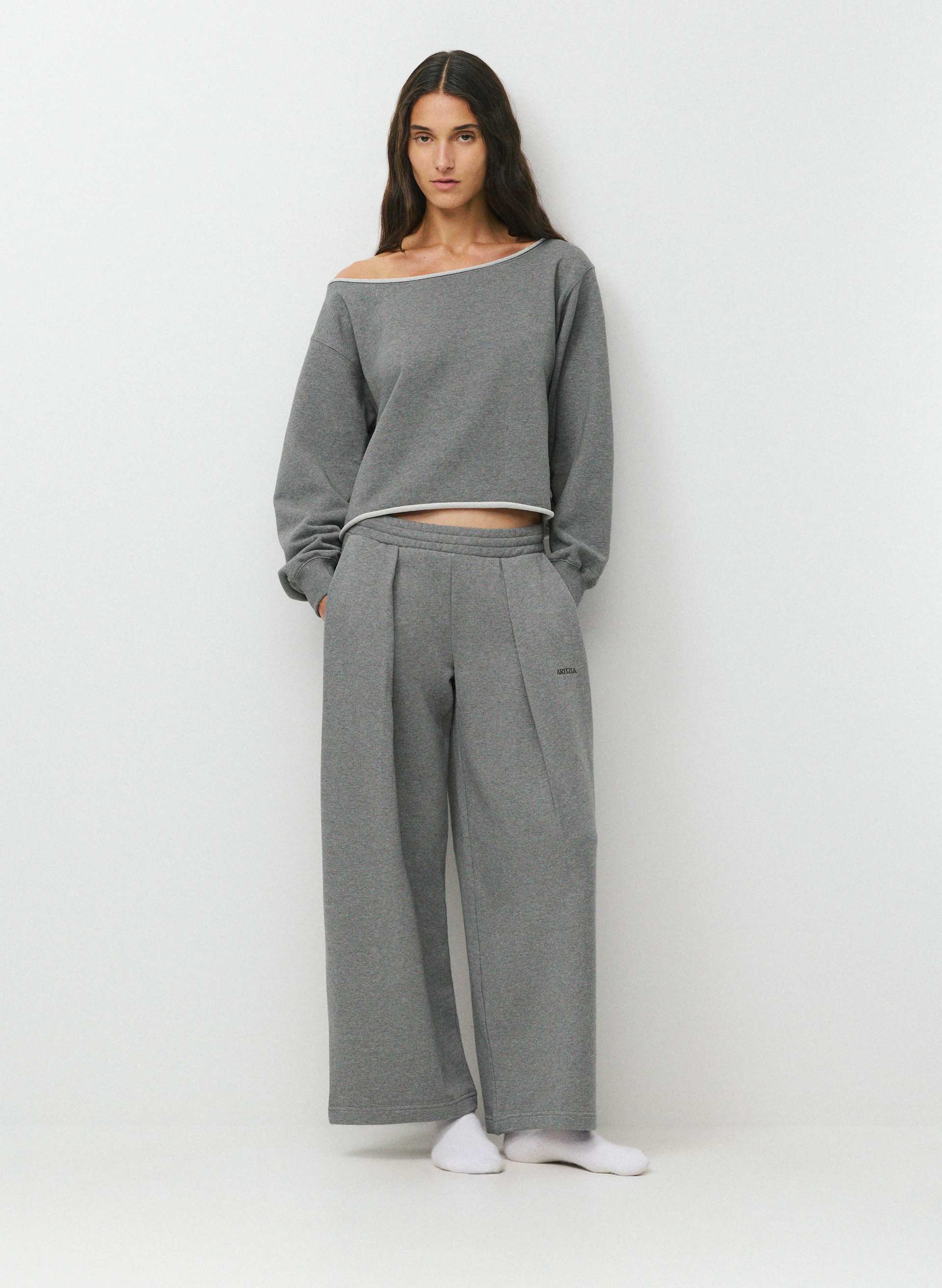 TERRY SWEATFLEECE PERFECT OFF-SHOULDER TOP | Aritzia