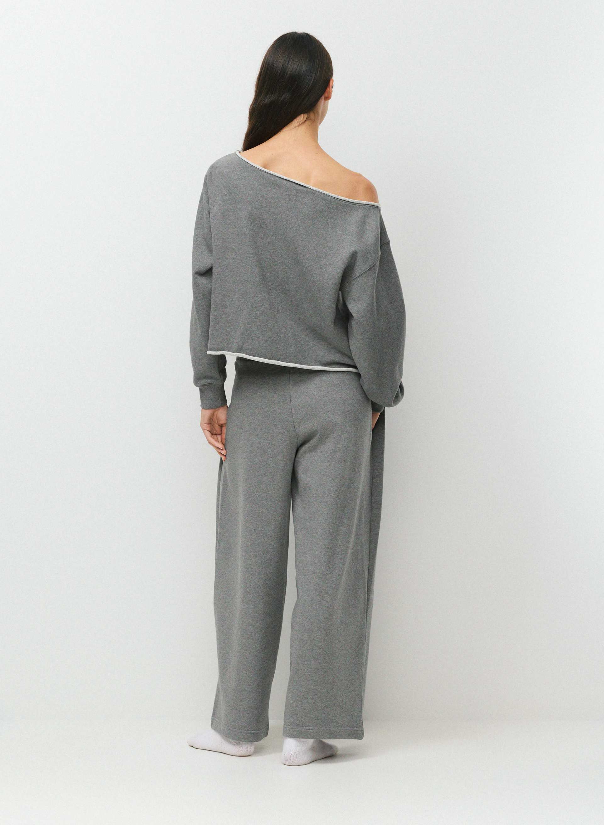 TERRY SWEATFLEECE PERFECT OFF-SHOULDER TOP | Aritzia