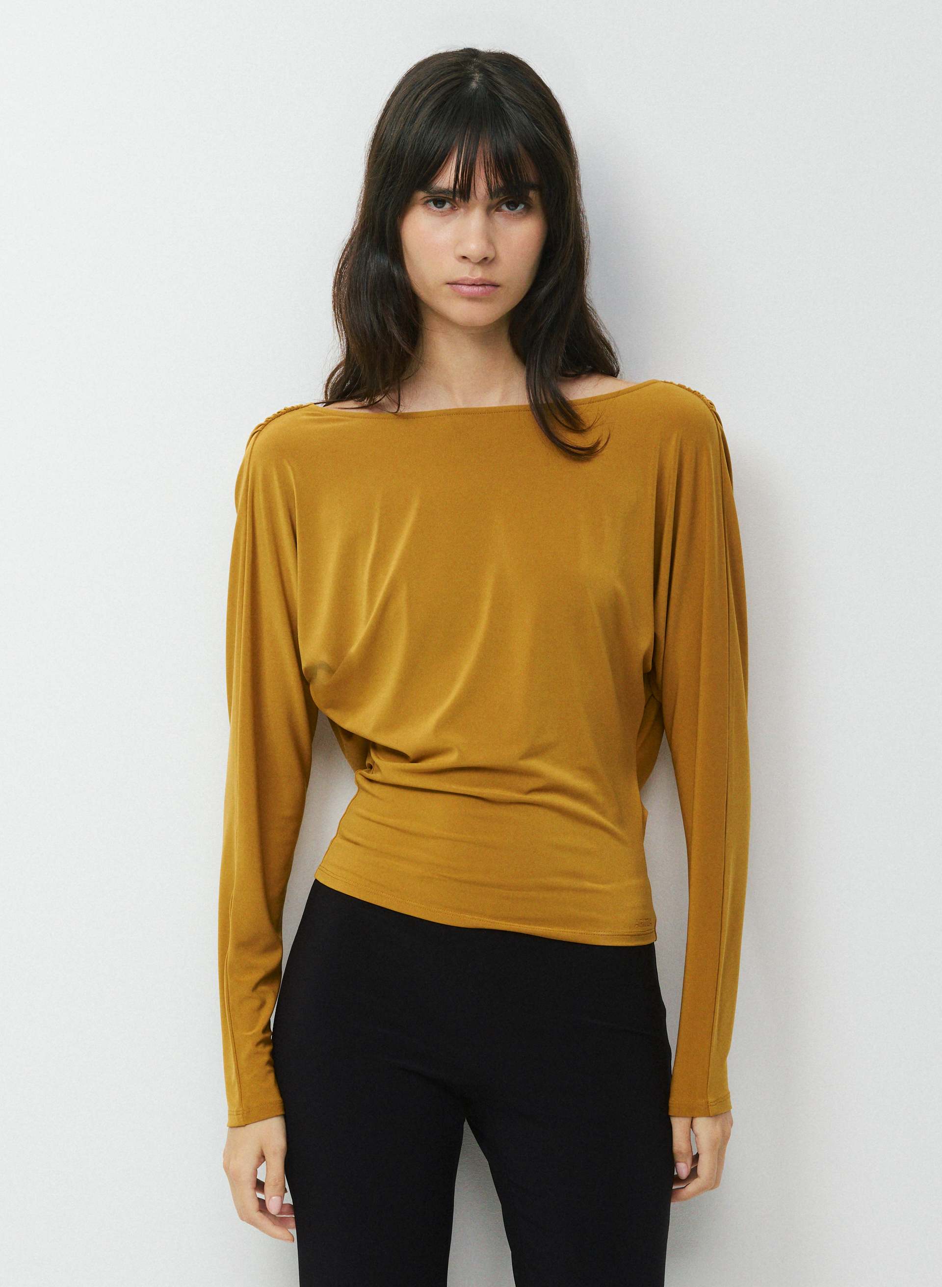 SMOOTH MATTER™ PALERMO TOP | Aritzia