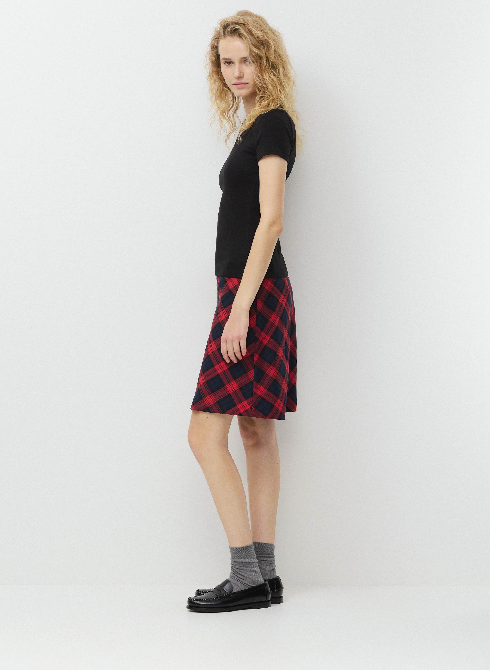 BESTHUG™ LITTLE RIBBED HIP T-SHIRT | Aritzia