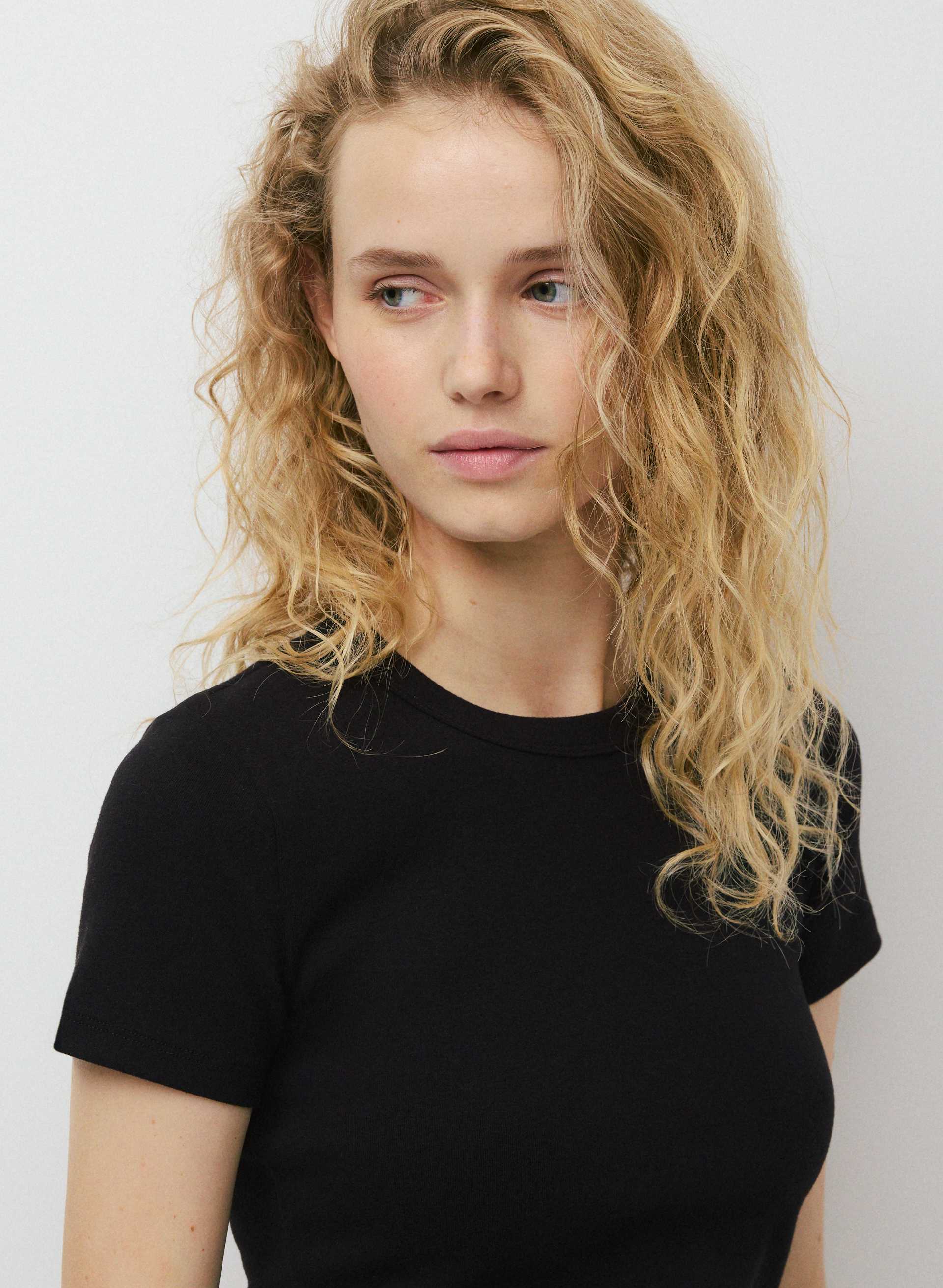BESTHUG™ LITTLE RIBBED HIP T-SHIRT | Aritzia