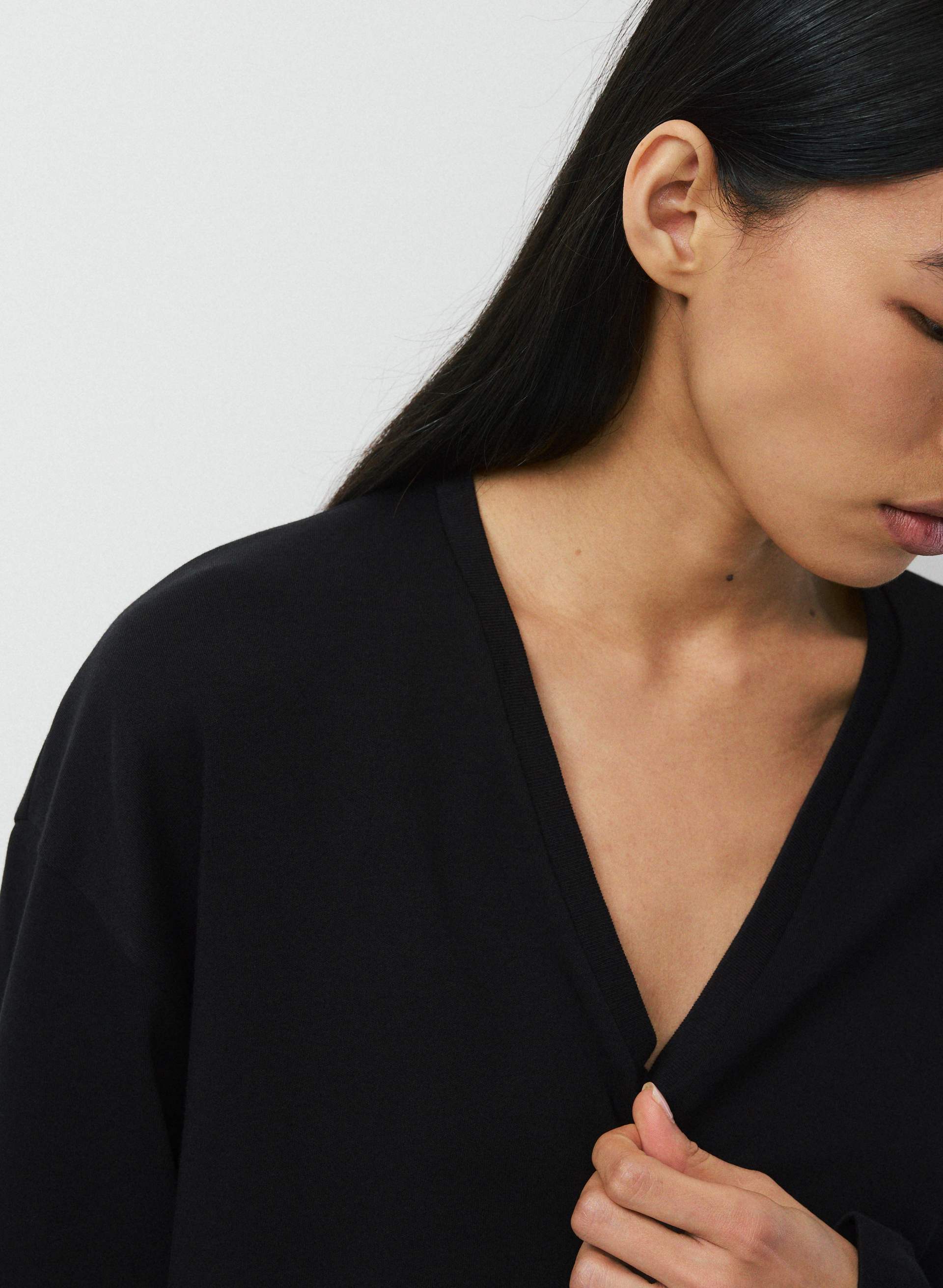 INTERLOCK COTTON MOBILE LONGSLEEVE | Aritzia