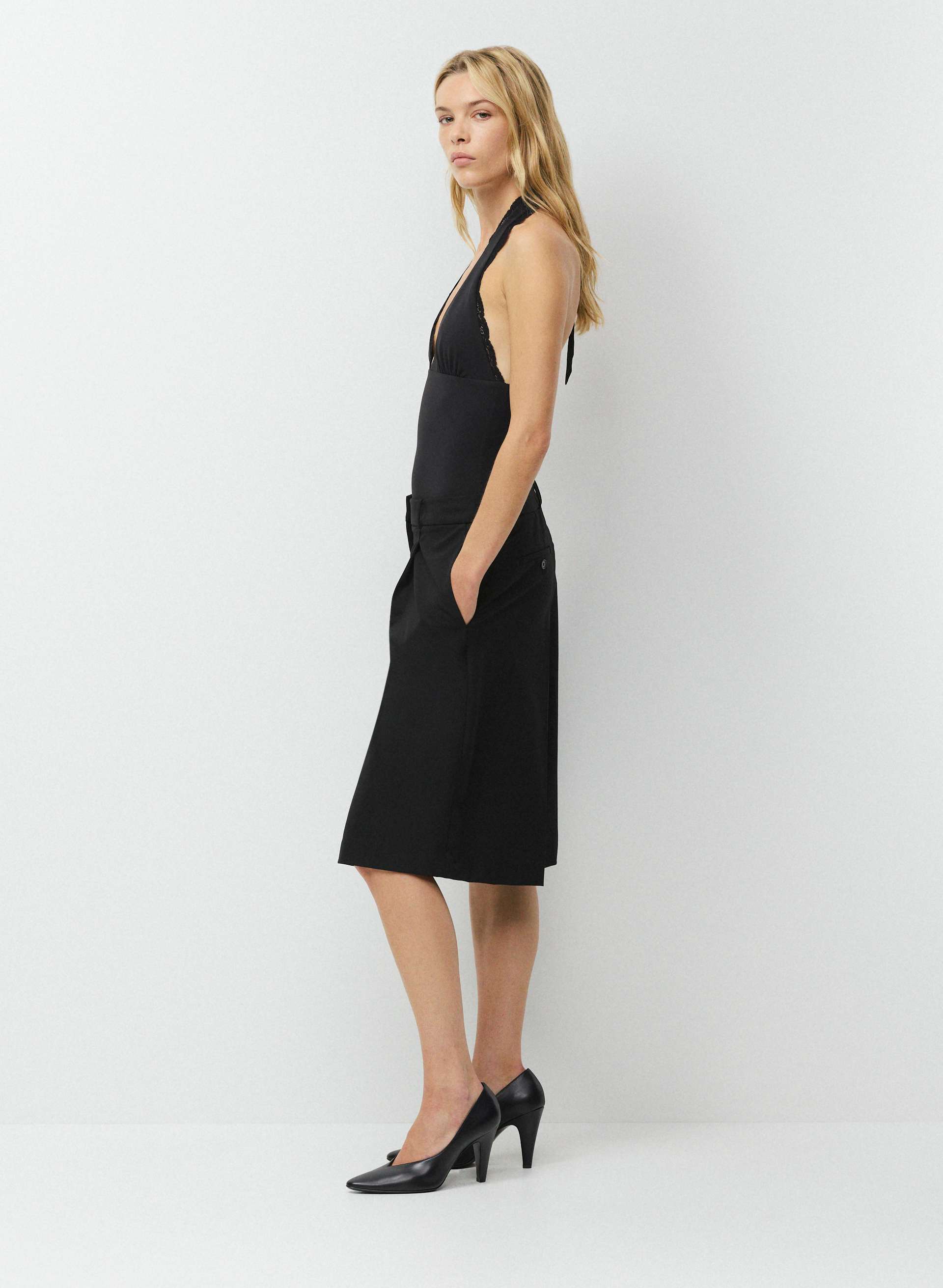 ORIGINAL CONTOUR ALLURE HALTER TOP | Aritzia