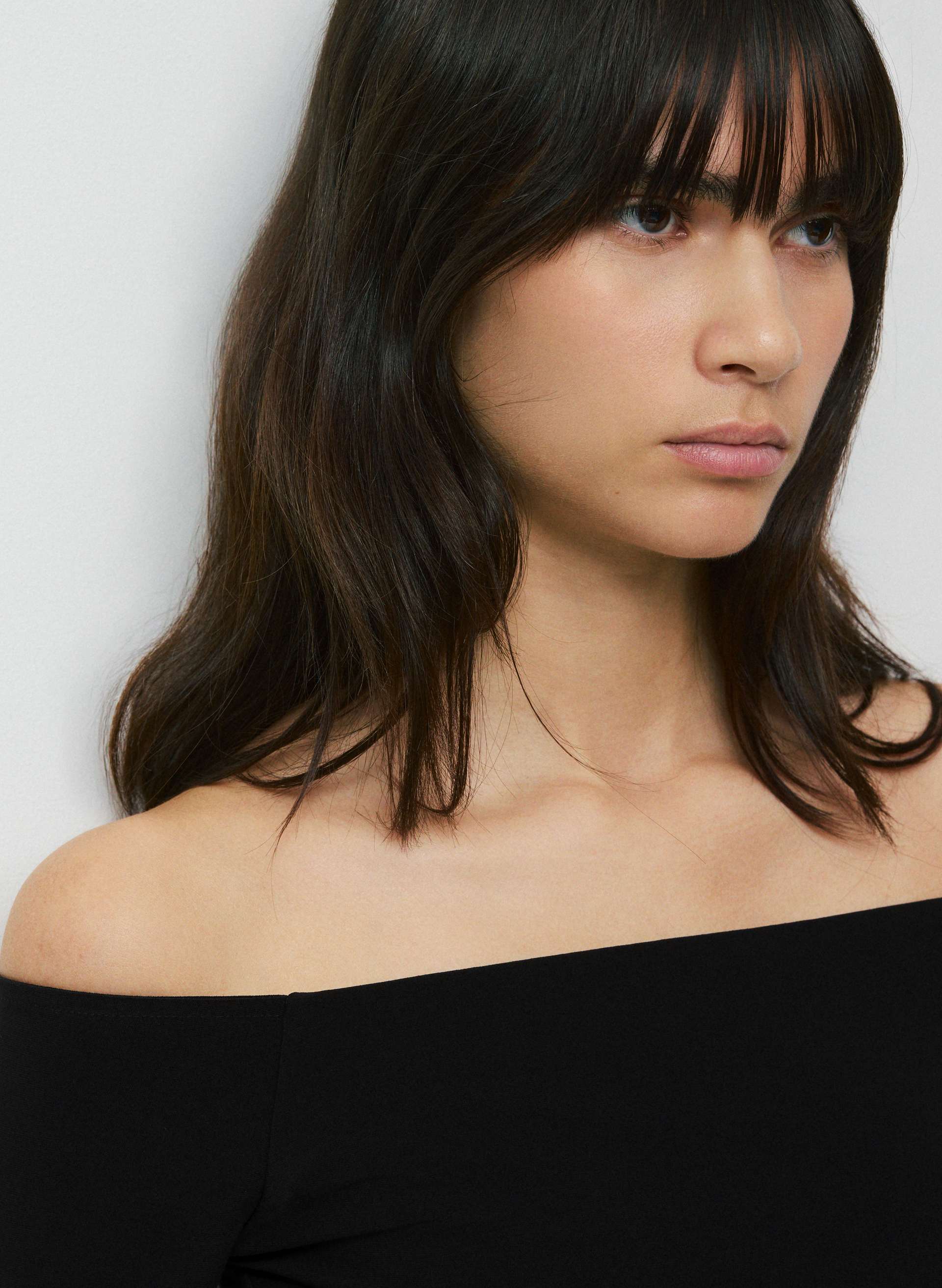 SMOOTH MATTER™ CLIQUE TOP | Aritzia
