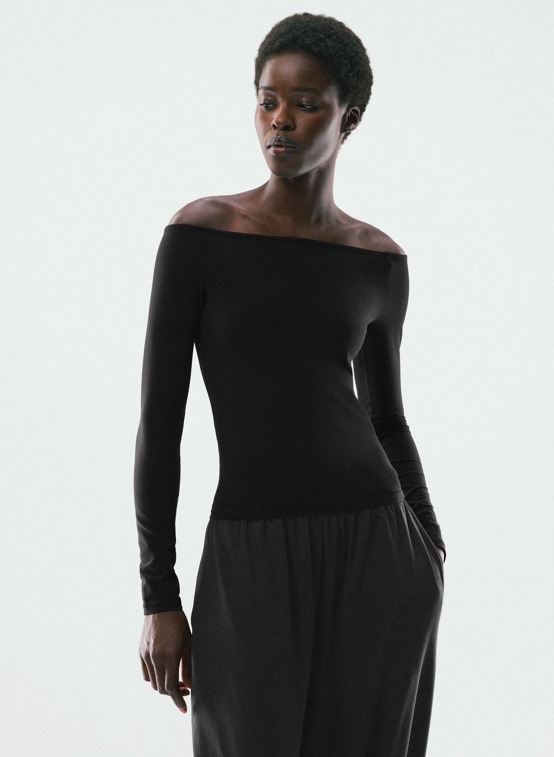 BUTTER BARRE LONGSLEEVE | Aritzia