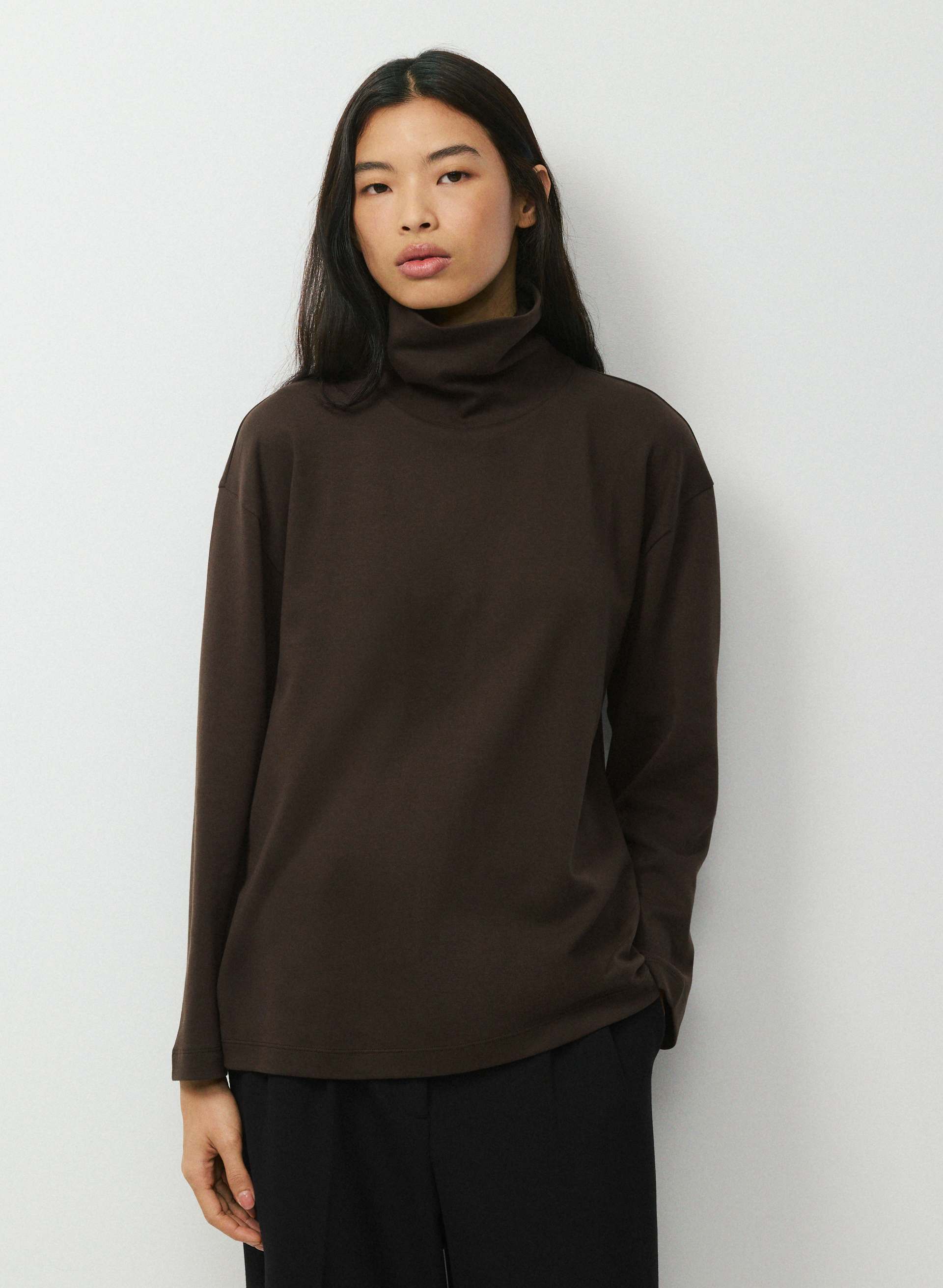INTERLOCK COTTON WHARTON TURTLENECK | Aritzia