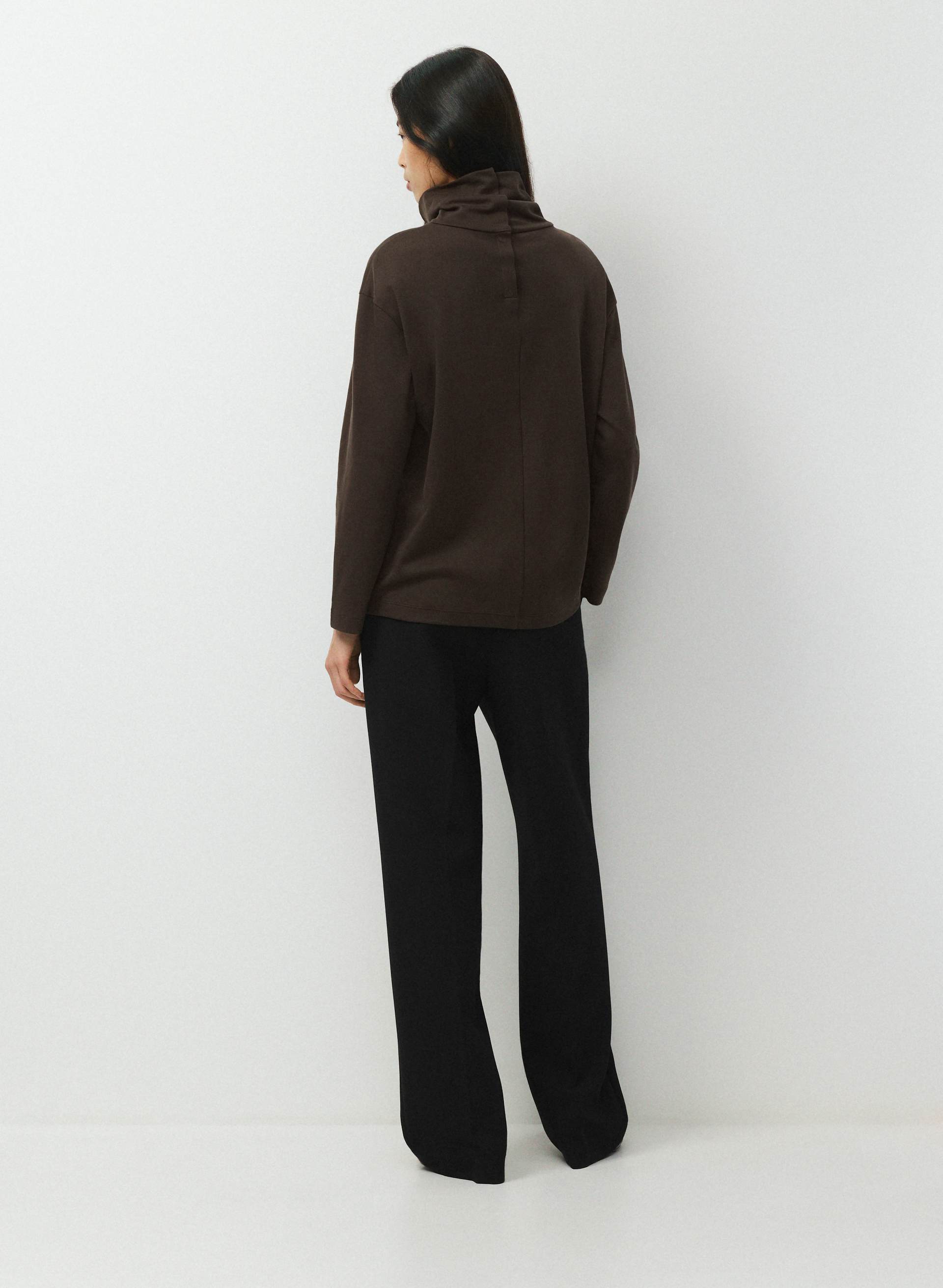 INTERLOCK COTTON WHARTON TURTLENECK | Aritzia