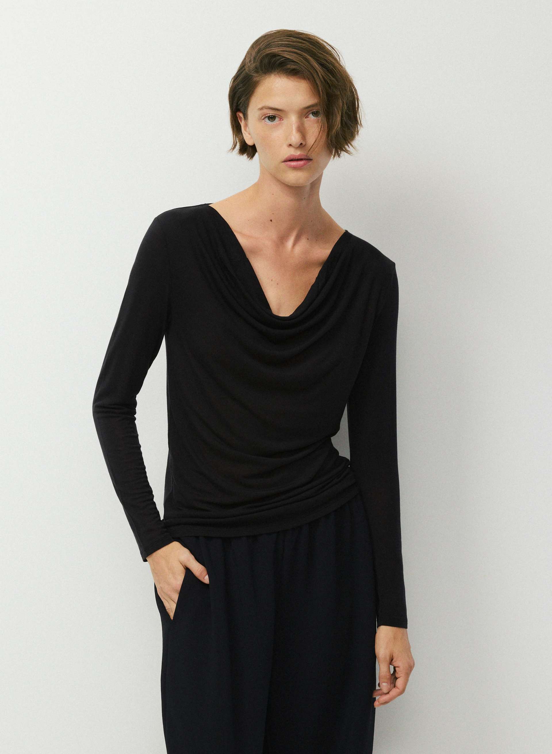 TRIBUNE LONGLSEEVE | Aritzia