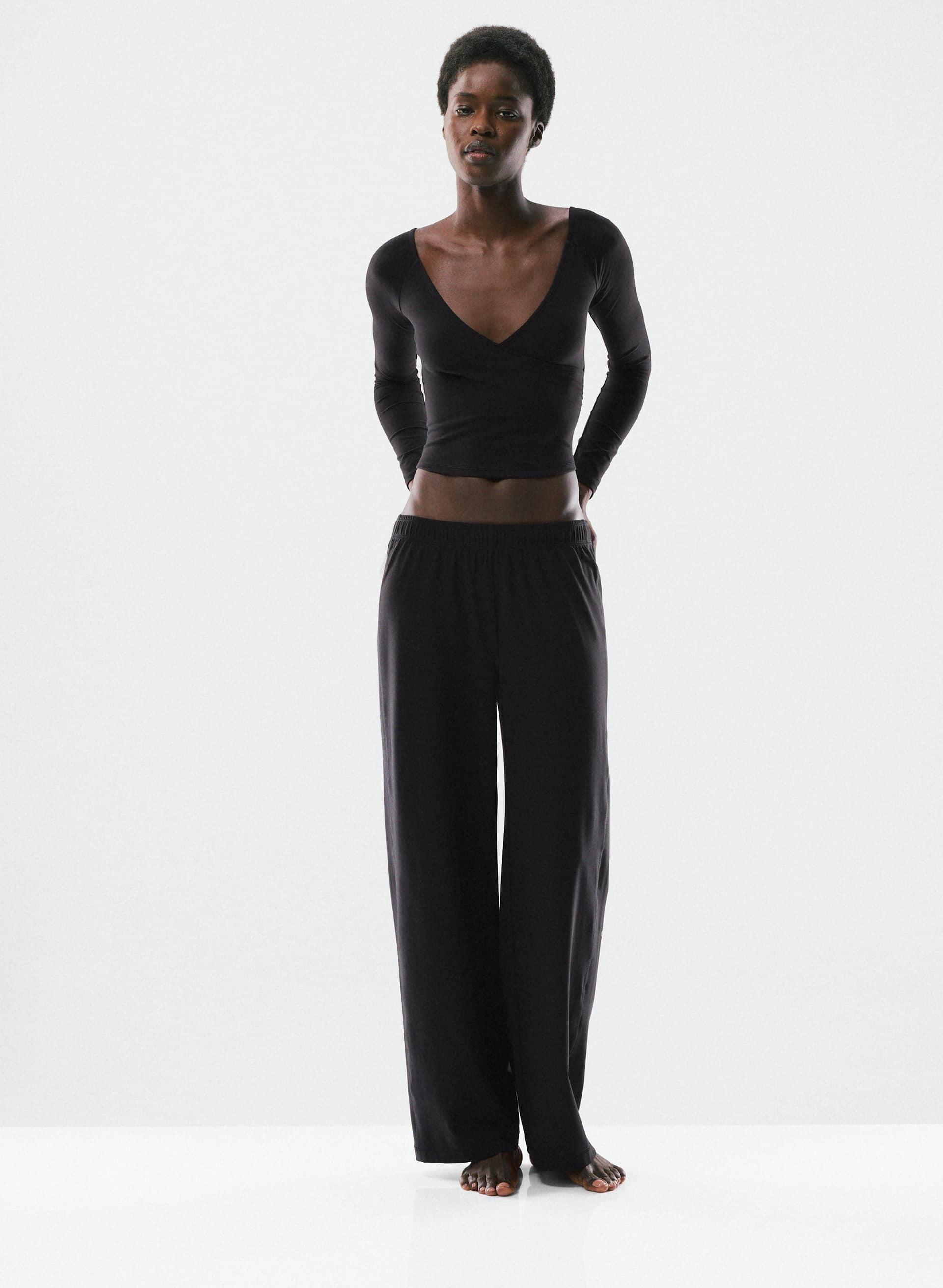 BUTTER REACH LONGSLEEVE | Aritzia