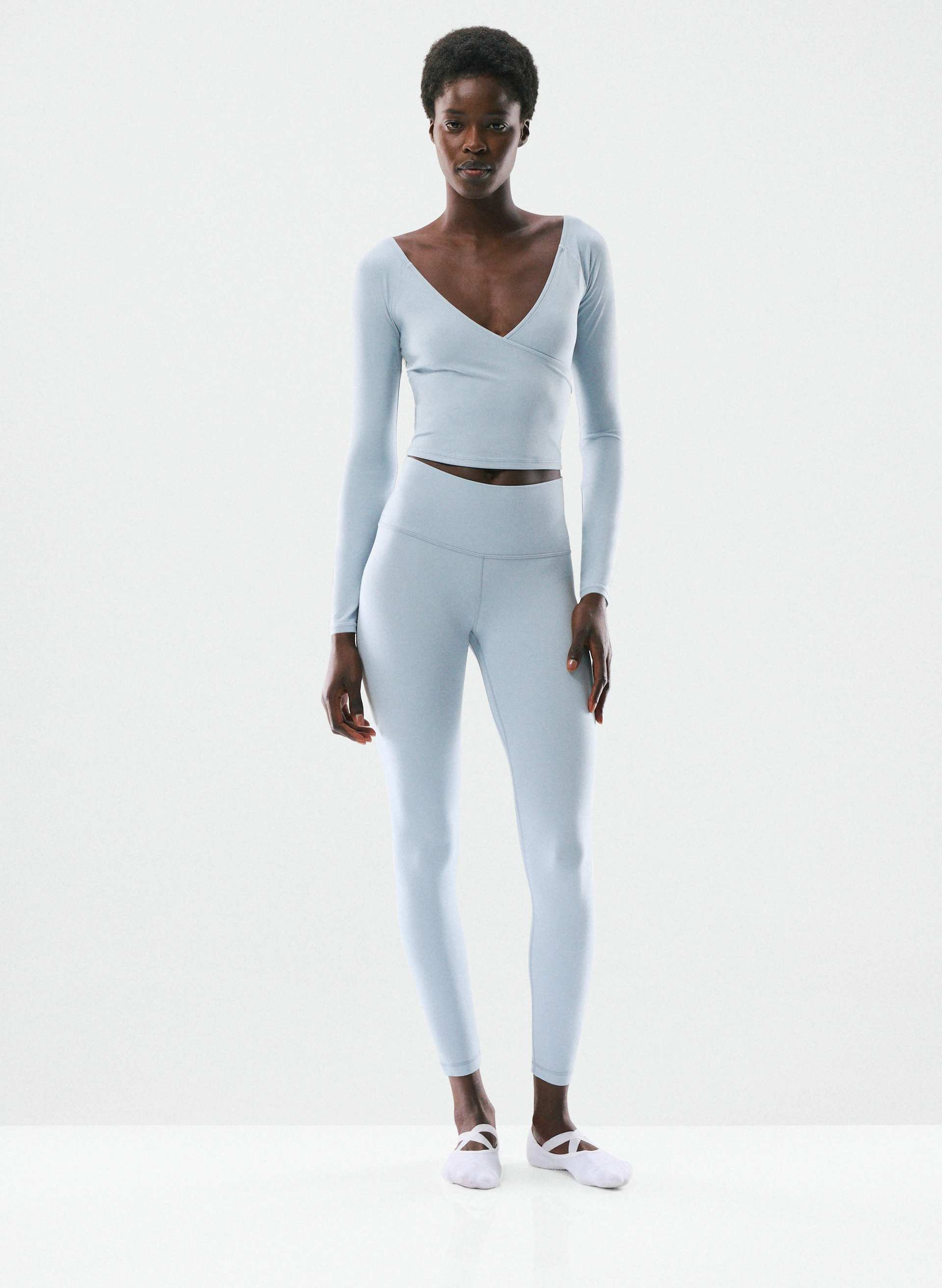 HAUT REACH À MANCHES LONGUES - BUTTER | Aritzia