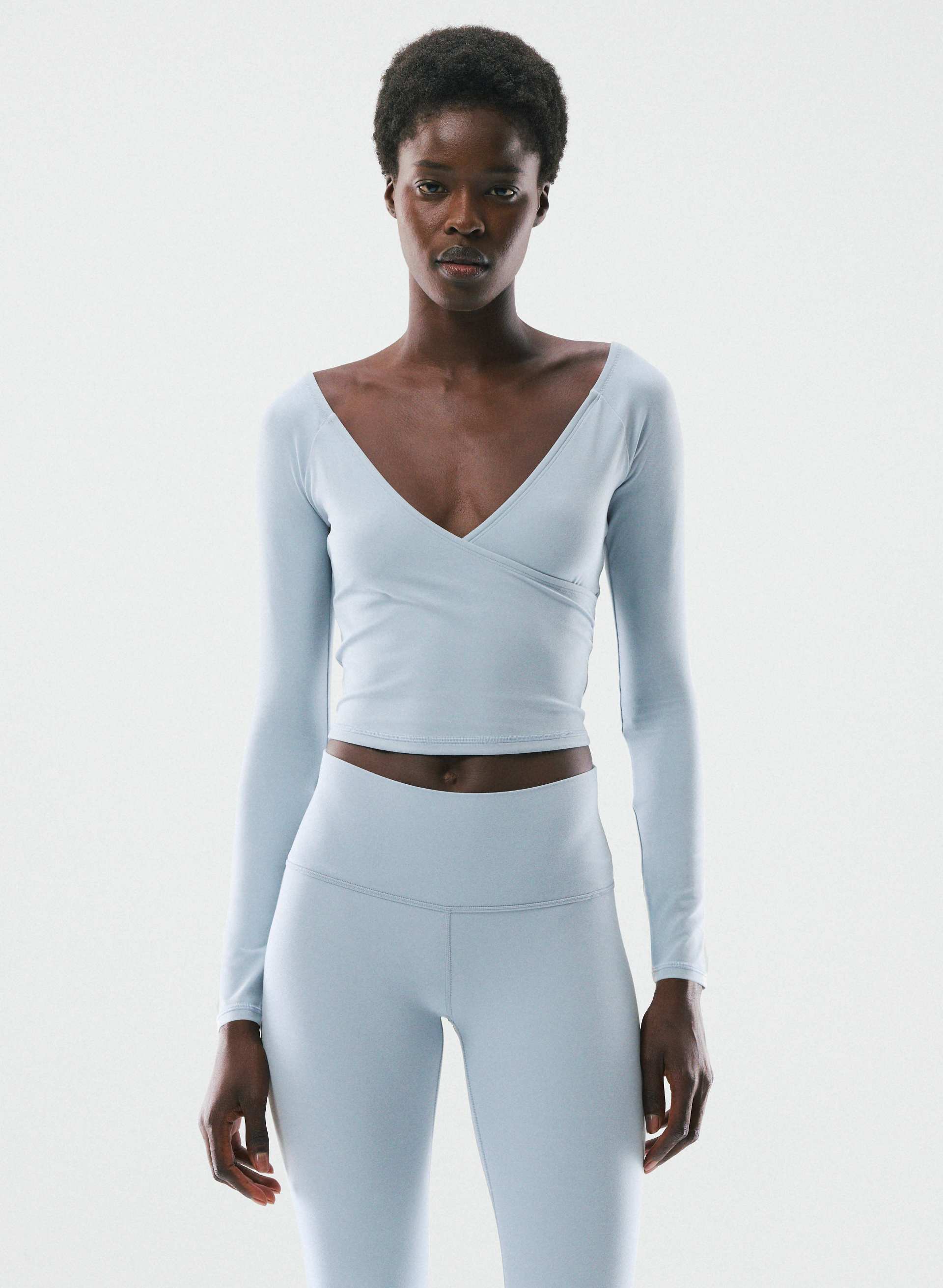HAUT REACH À MANCHES LONGUES - BUTTER - Sweat-wicking V-neck wrap longsleeve. 