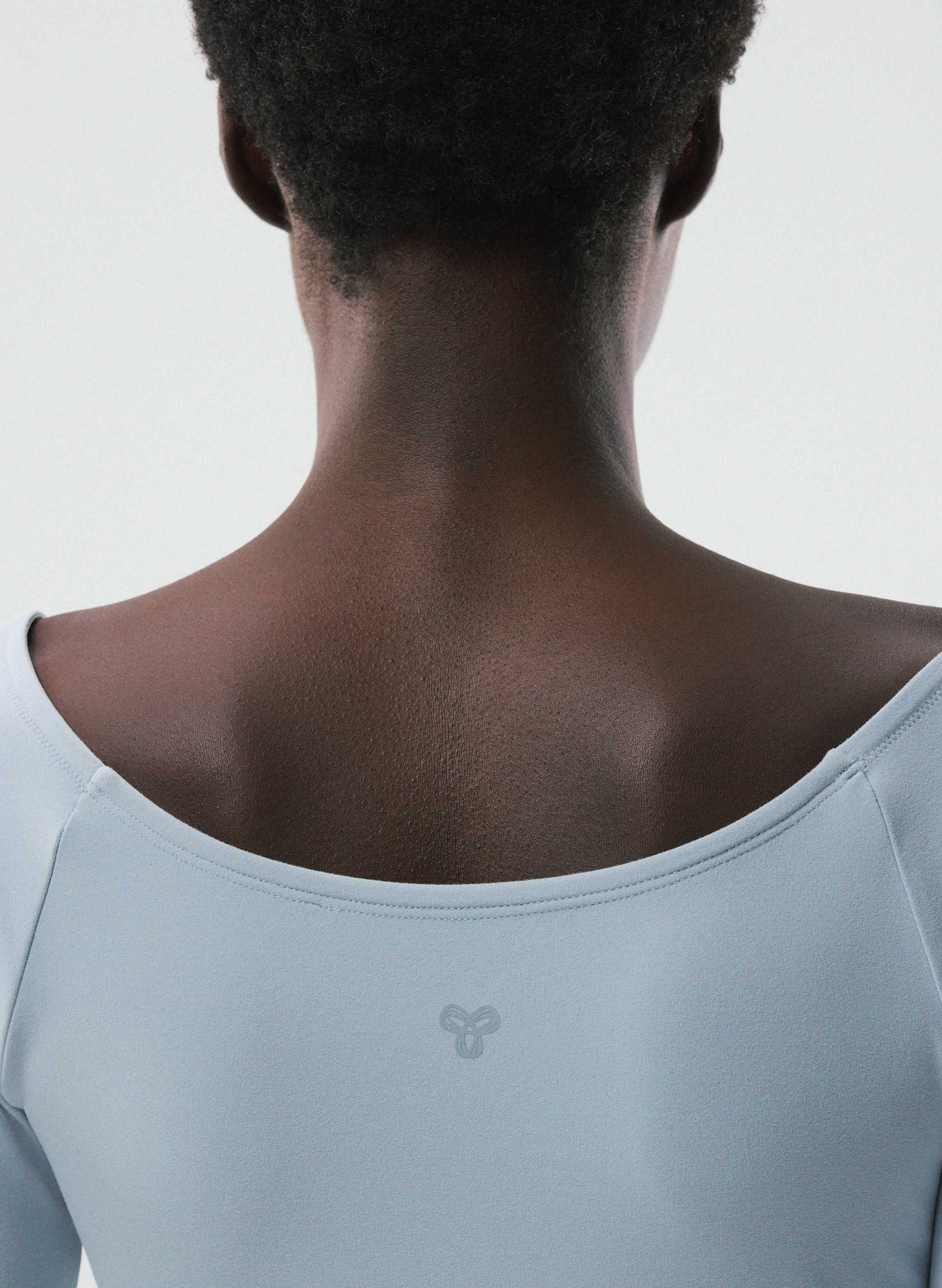 HAUT REACH À MANCHES LONGUES - BUTTER | Aritzia