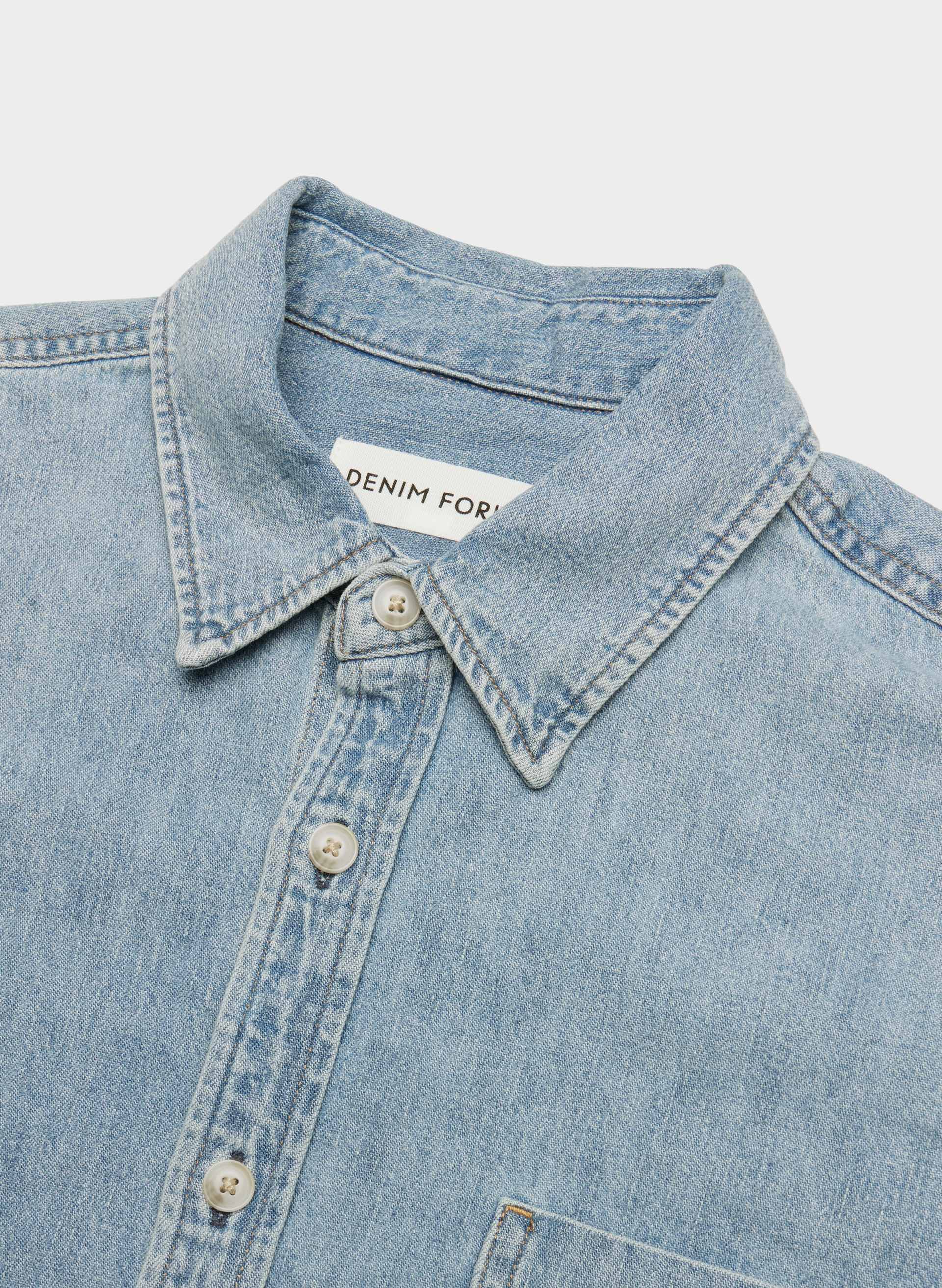 THE '80S COMFY DENIM SHIRT | Aritzia