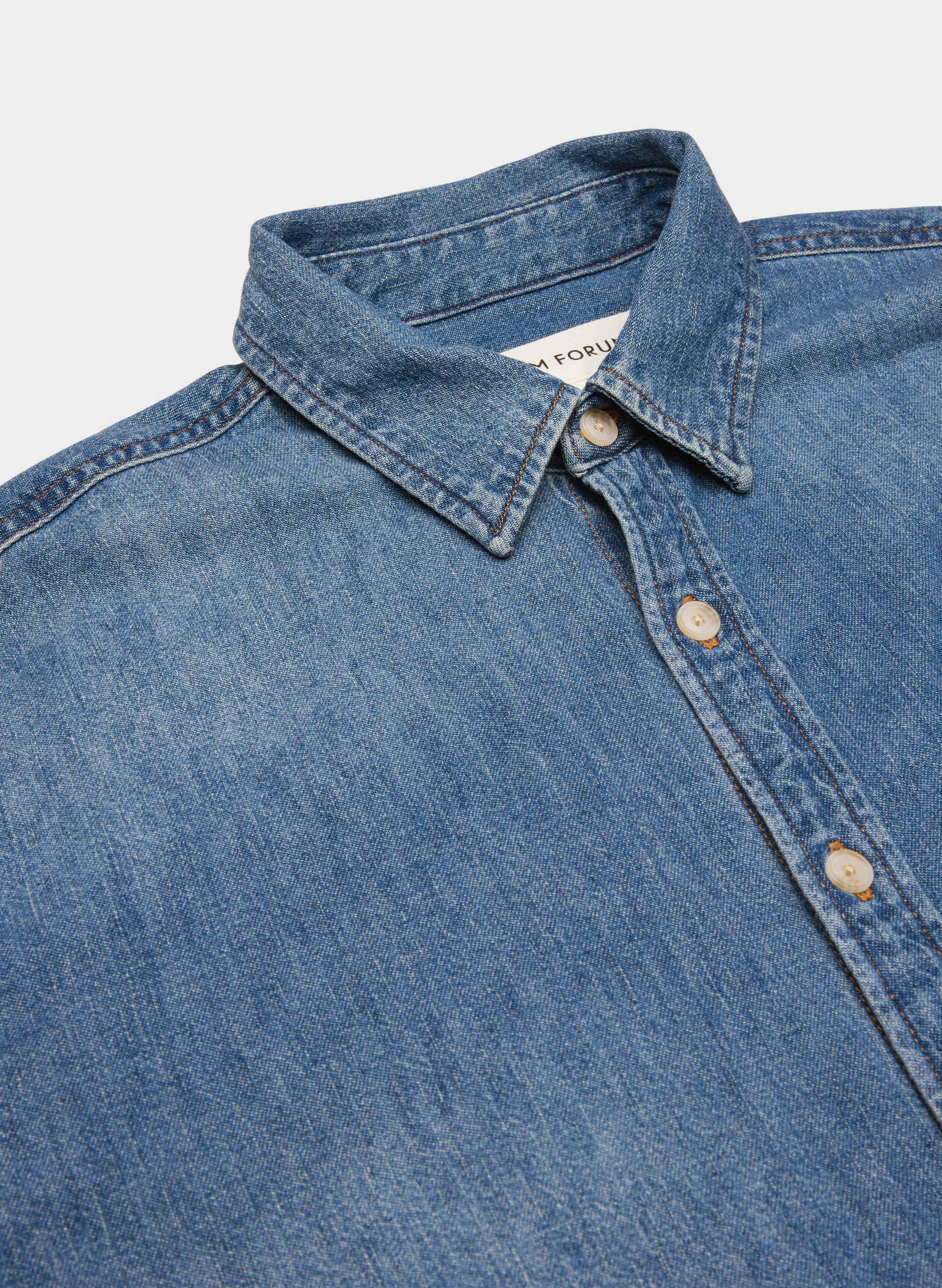 THE '80S COMFY DENIM SHIRT | Aritzia