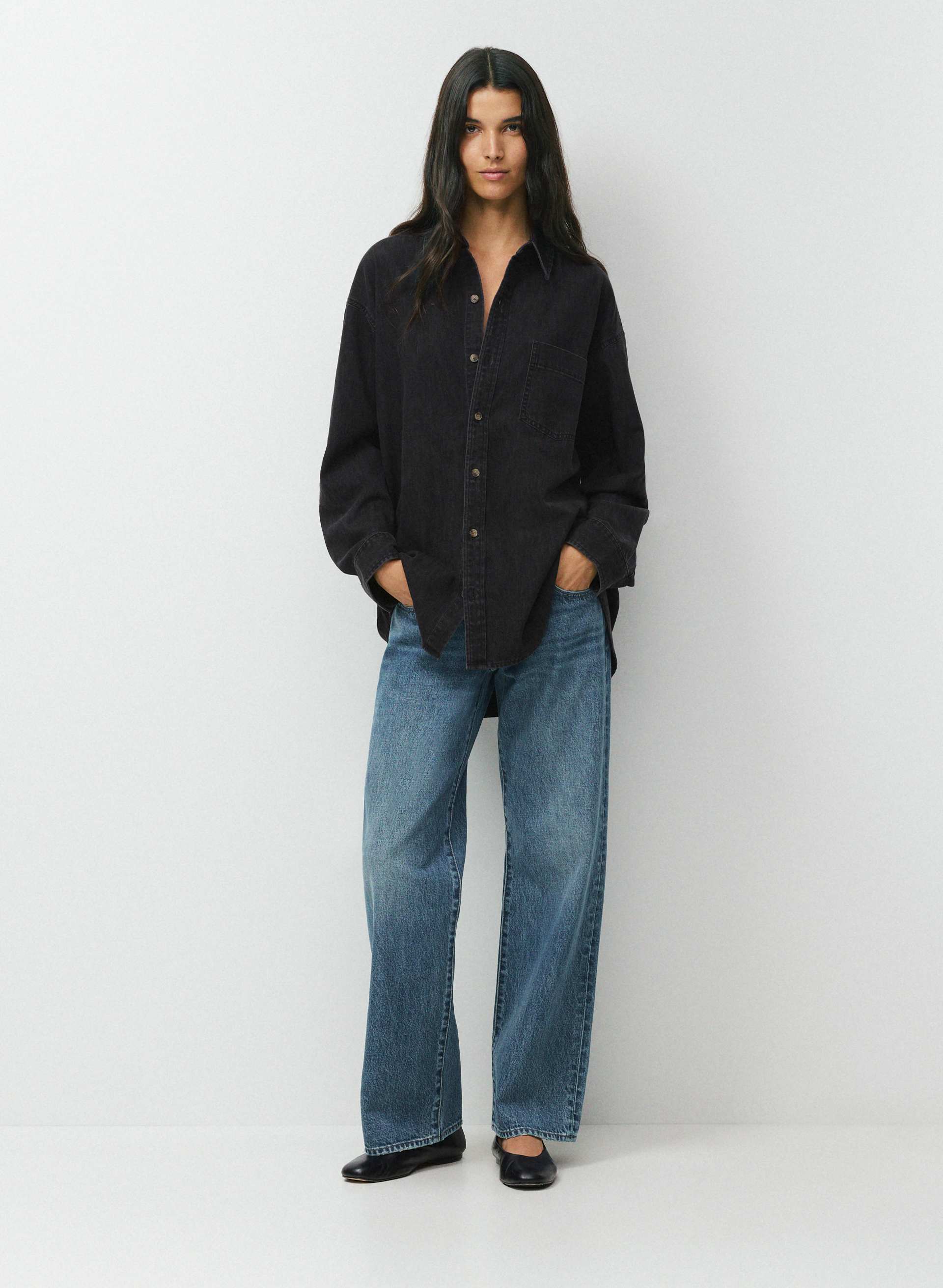 THE '80S COMFY DENIM SHIRT | Aritzia