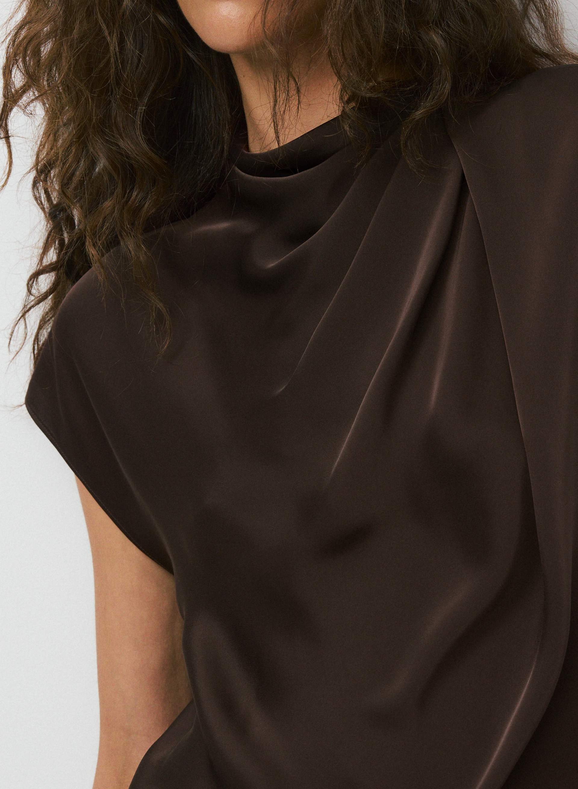 NOMINEE SATIN BLOUSE | Aritzia
