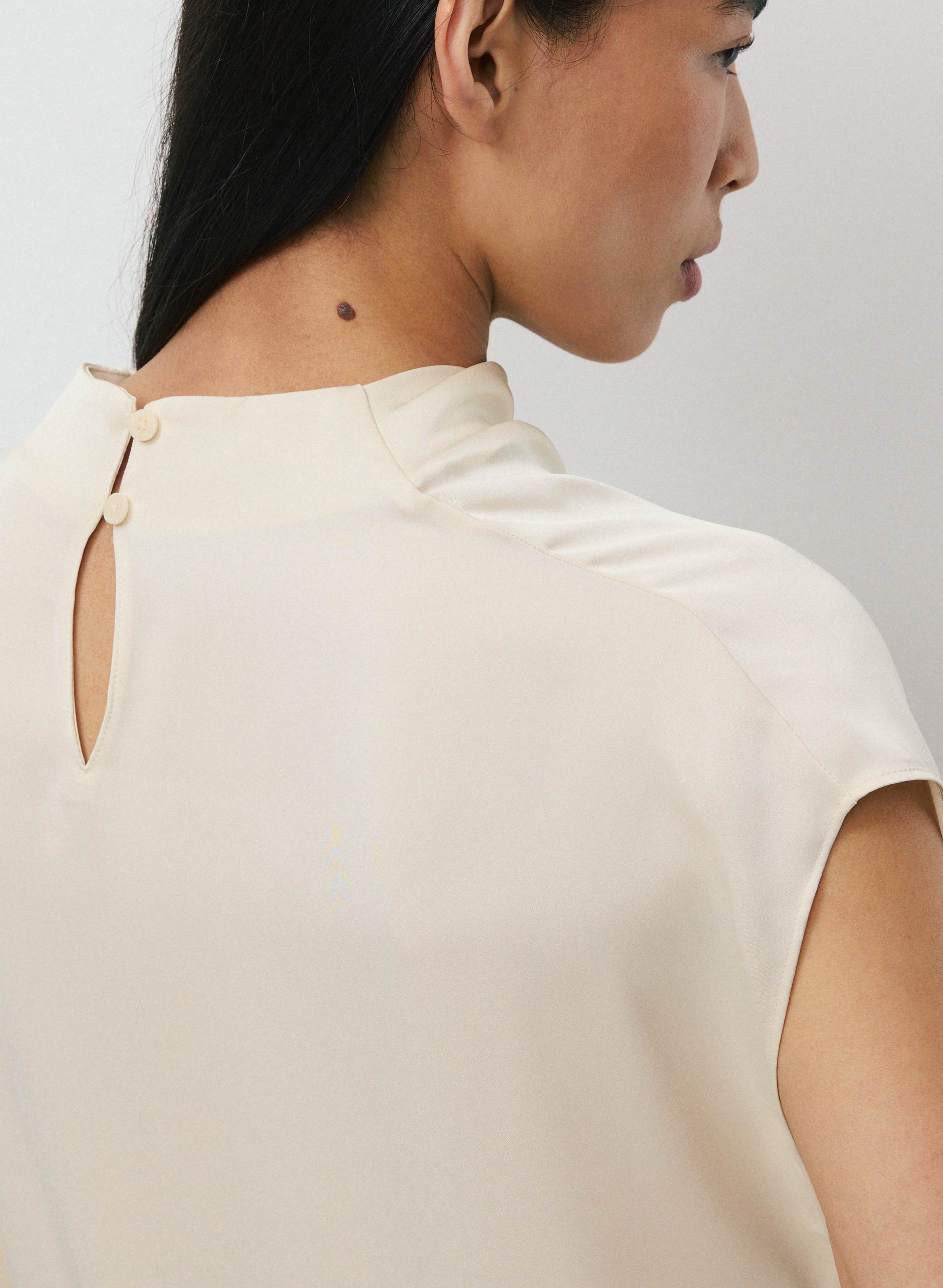 NOMINEE SATIN BLOUSE | Aritzia