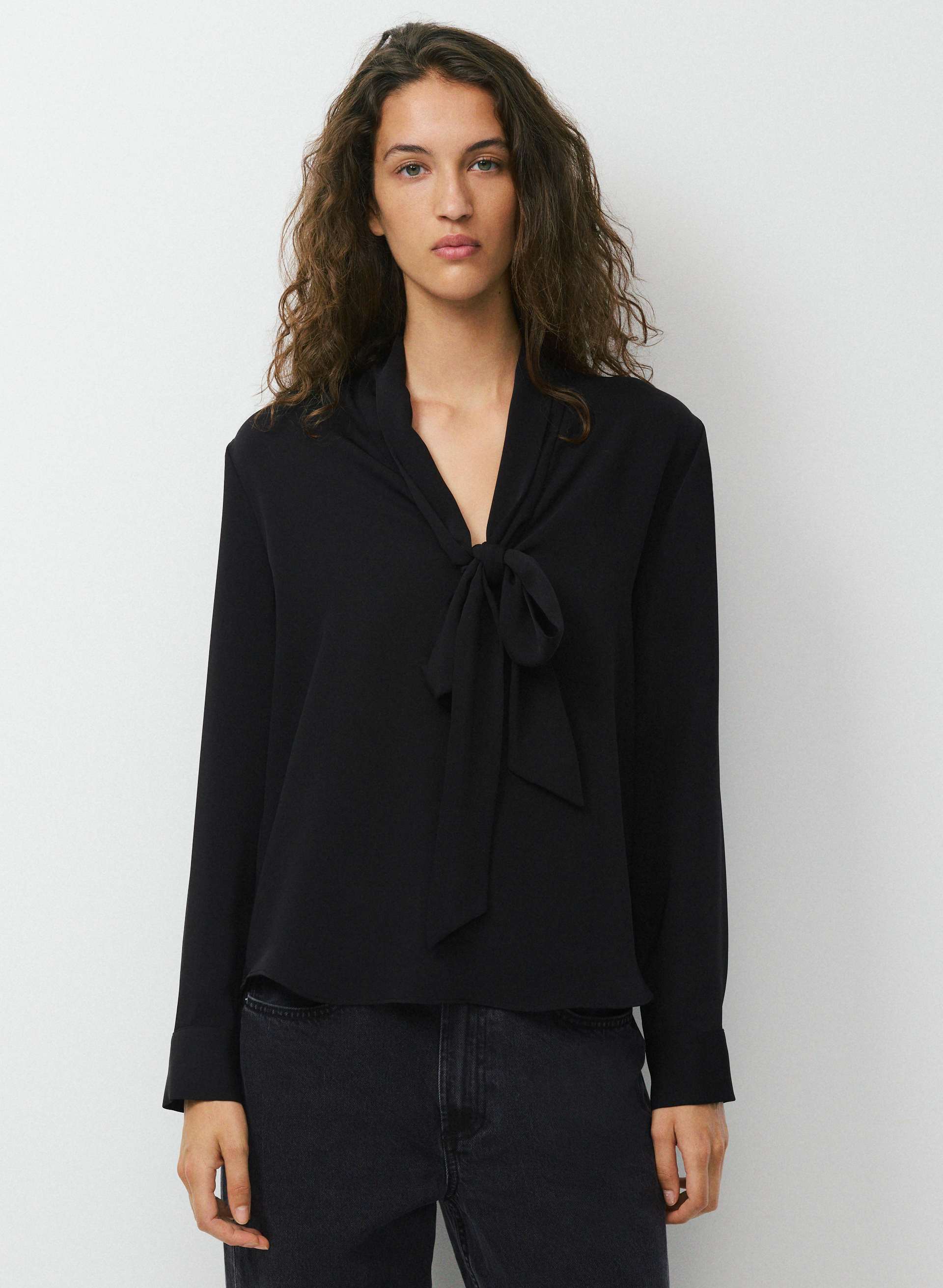 HESTIA BLOUSE | Aritzia