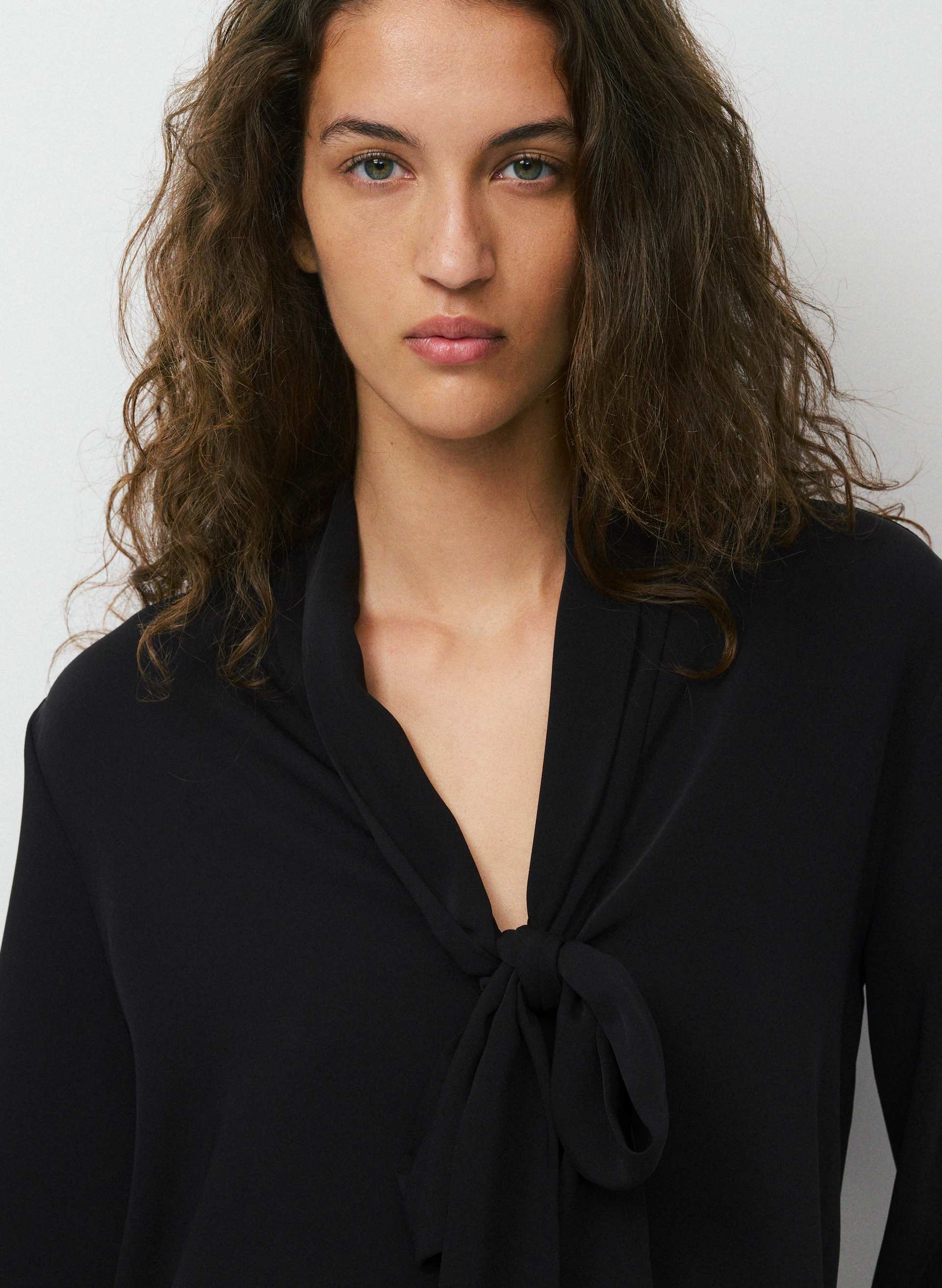 HESTIA BLOUSE | Aritzia