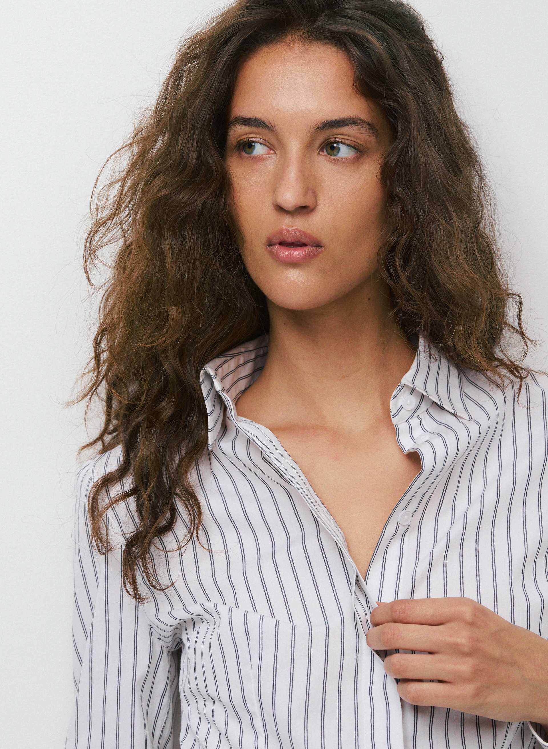 CHRONICLE SLIM POPLIN SHIRT | Aritzia