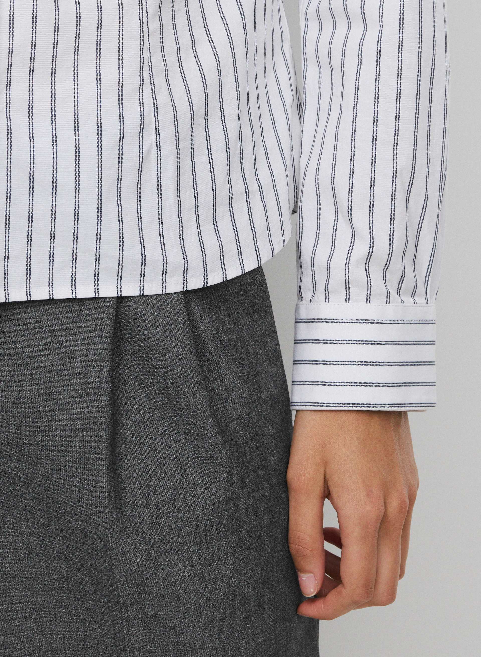CHRONICLE SLIM POPLIN SHIRT | Aritzia