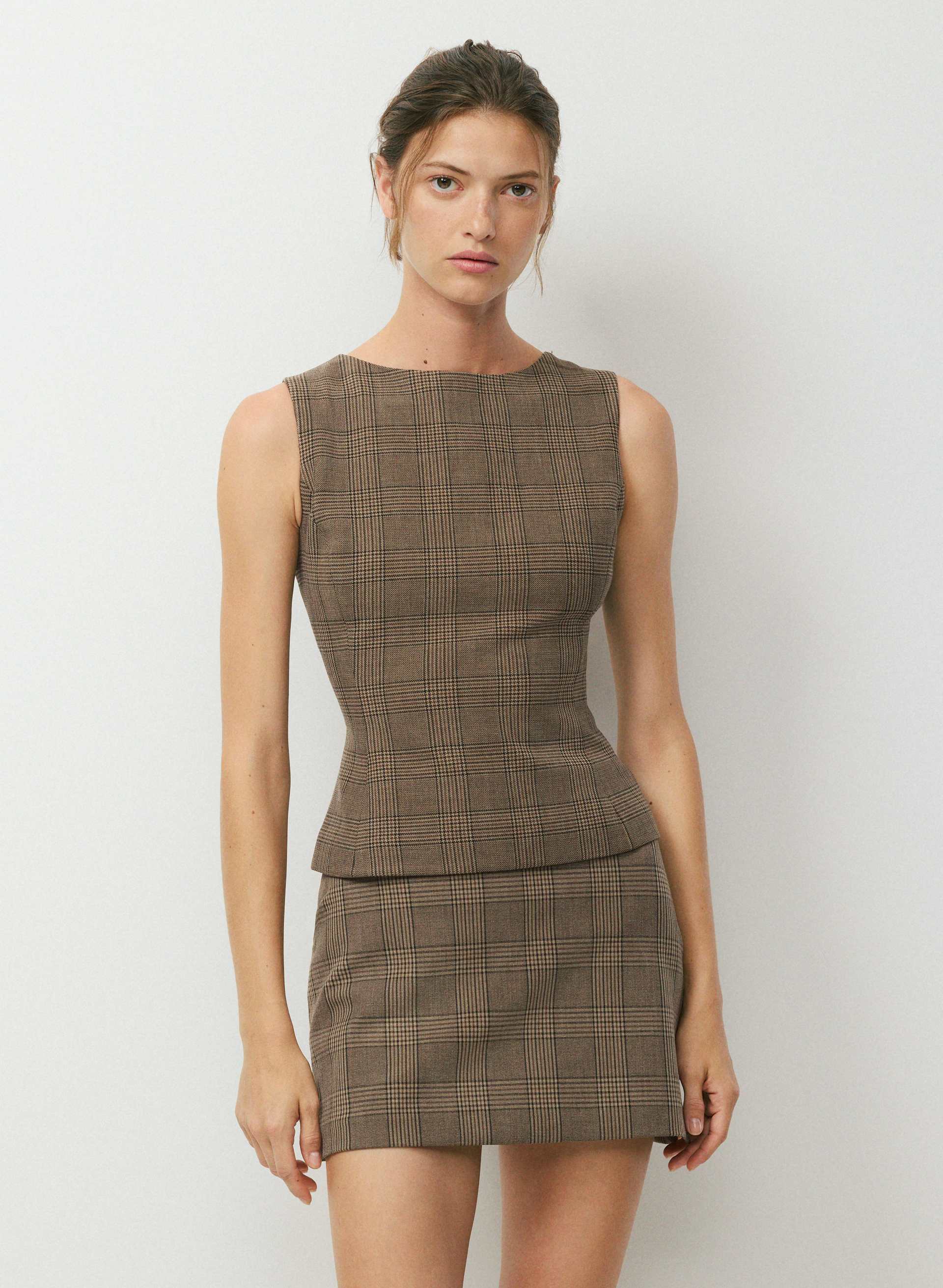 ENIGMA TOP - EVERSENTIAL™ - Softly structured sleeveless boatneck top. 