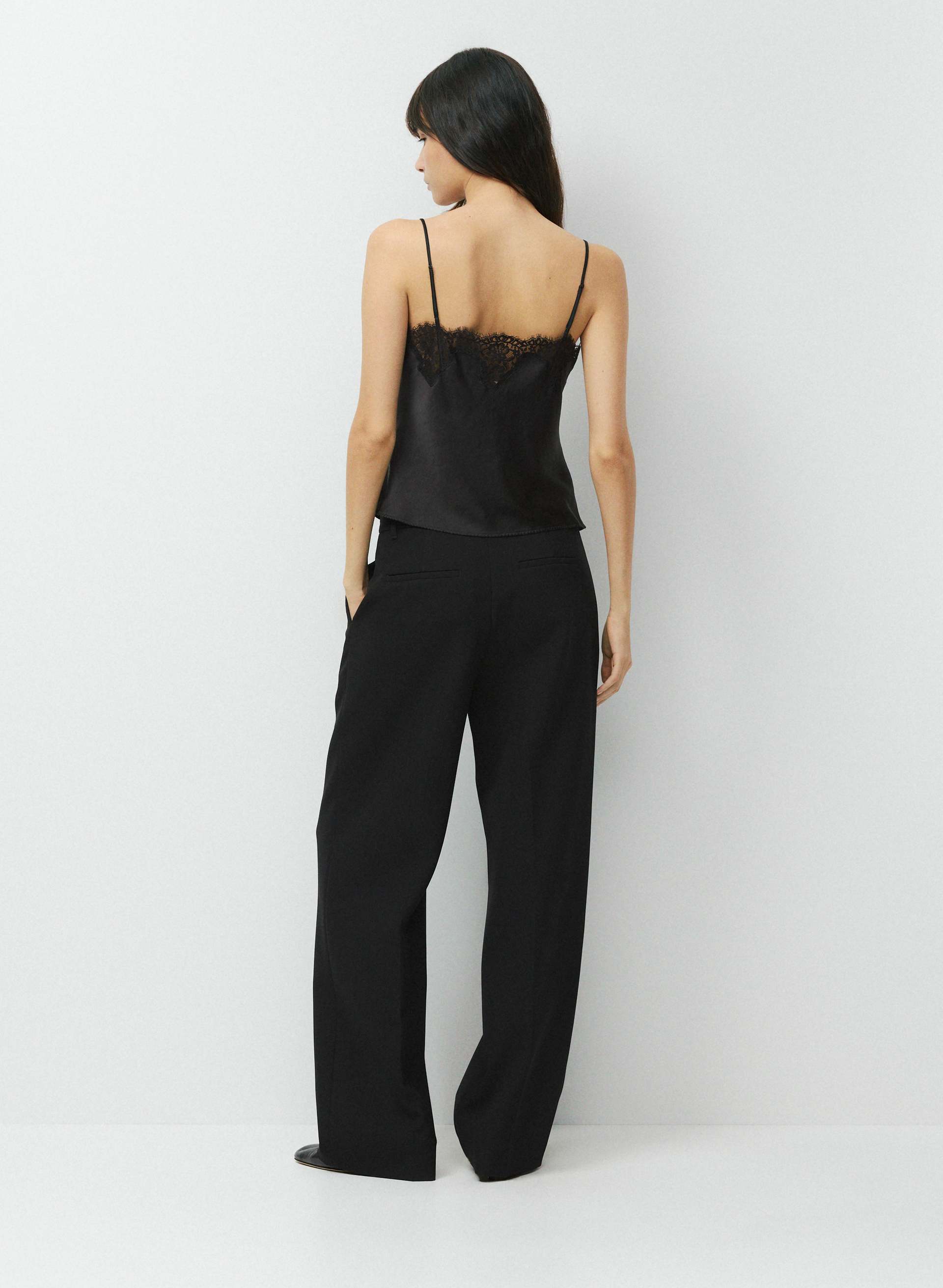CAMISOLE GRENACHE EN SATIN | Aritzia