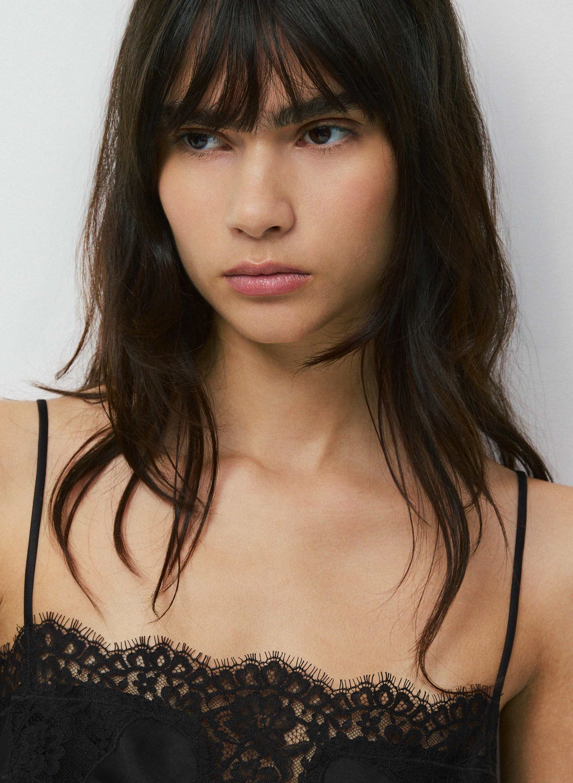 CAMISOLE GRENACHE EN SATIN | Aritzia