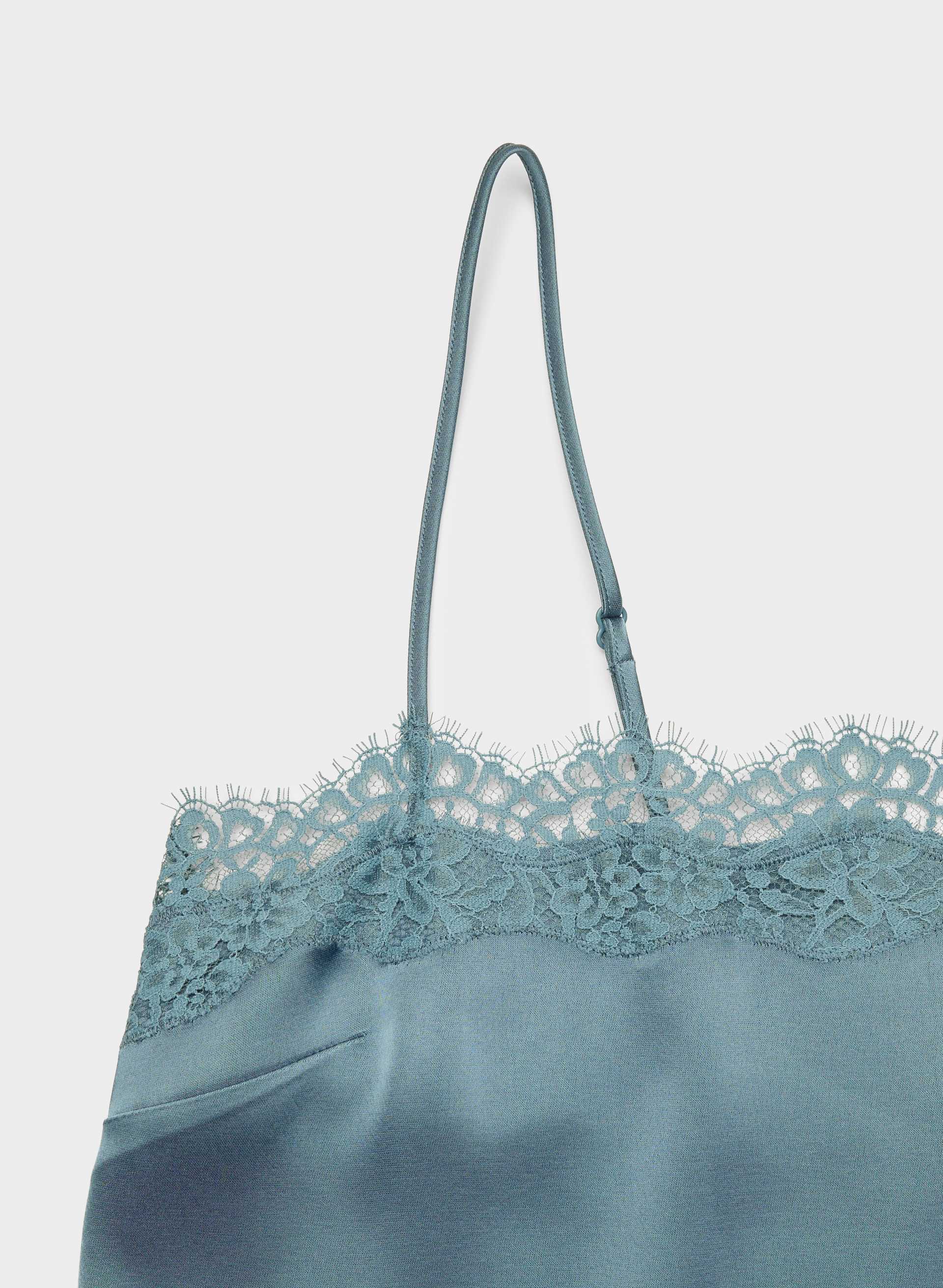 CAMISOLE SERIF EN SATIN | Aritzia