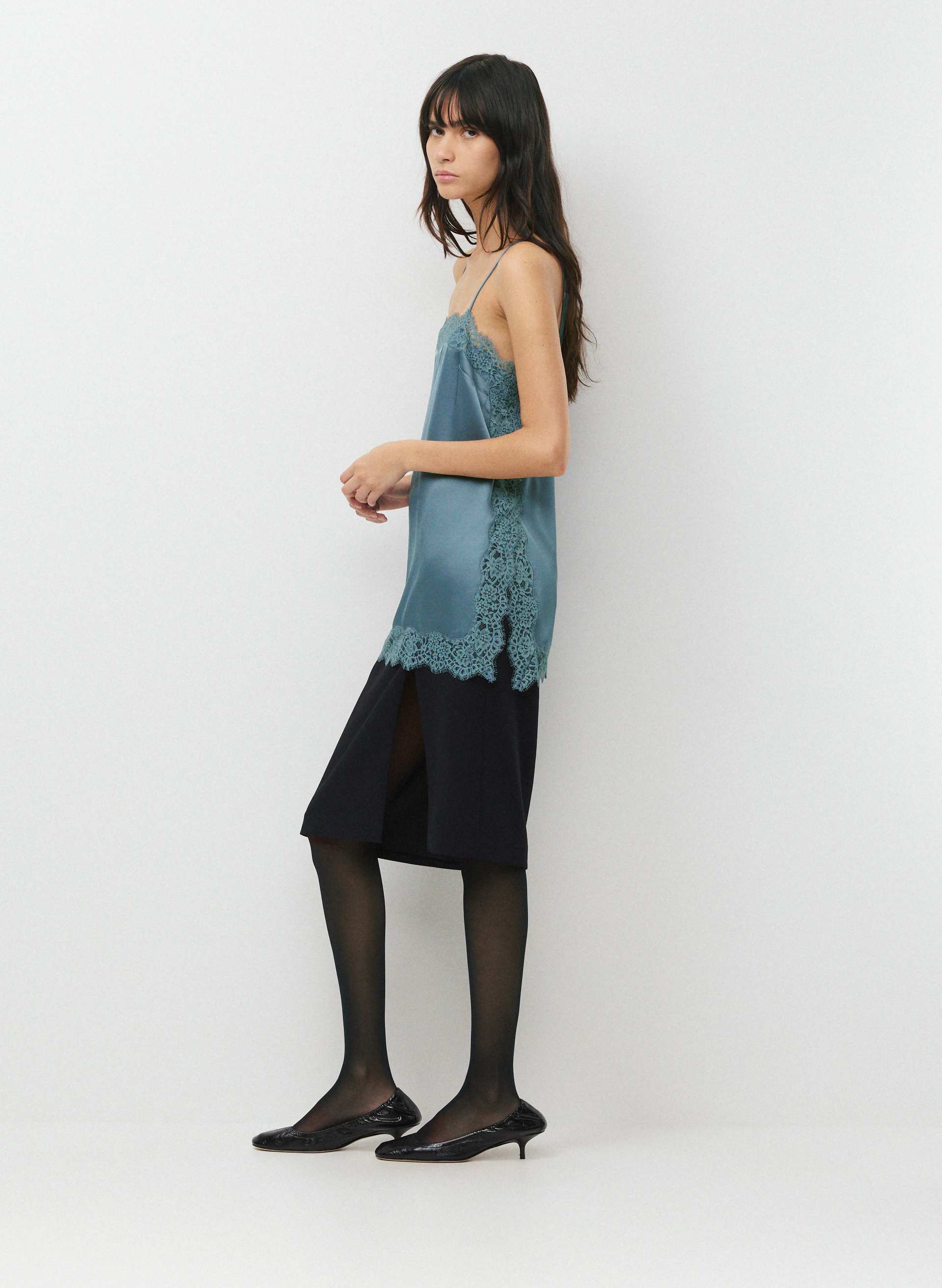CAMISOLE SERIF EN SATIN | Aritzia