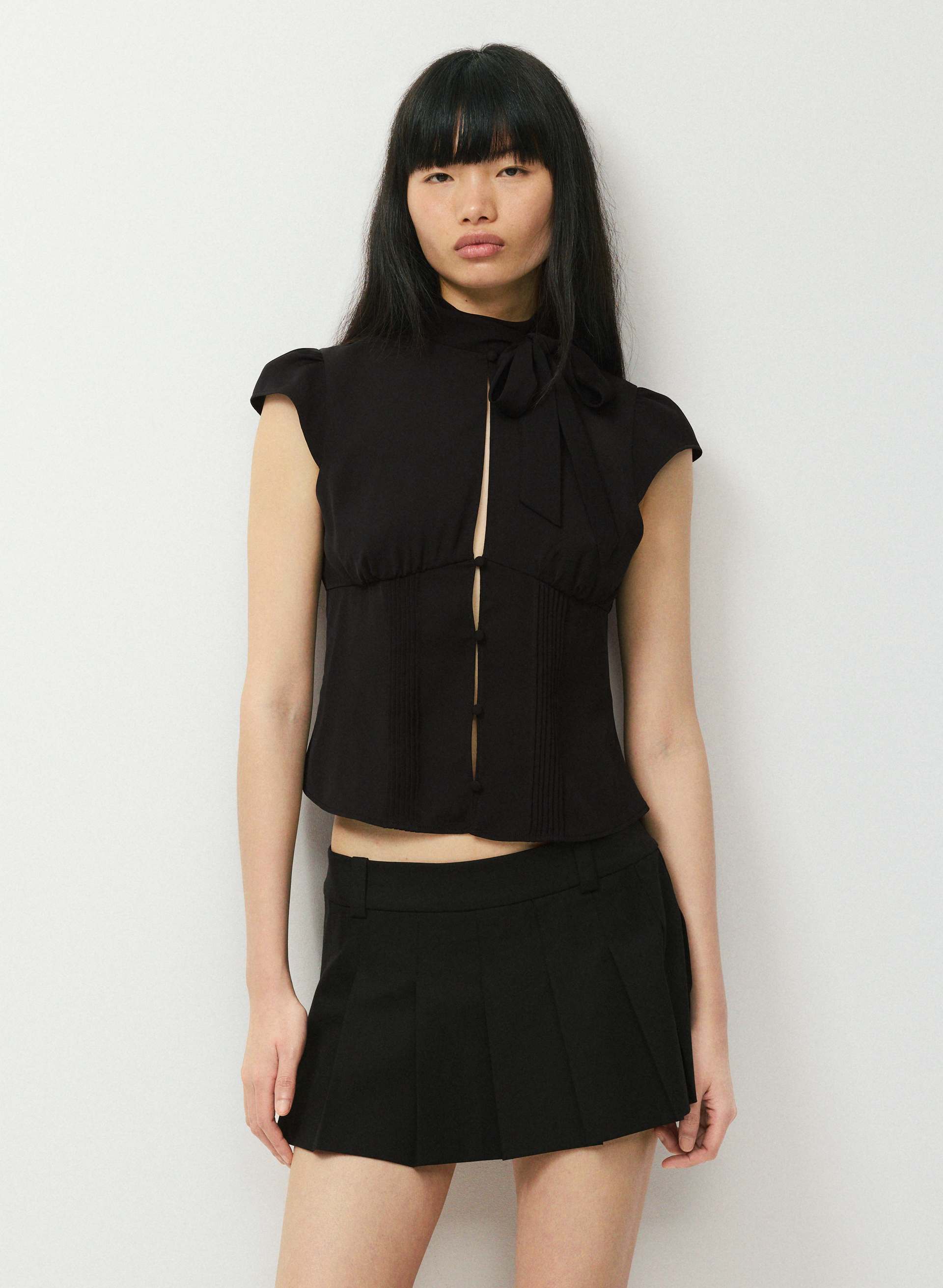 DIARY TOP | Aritzia