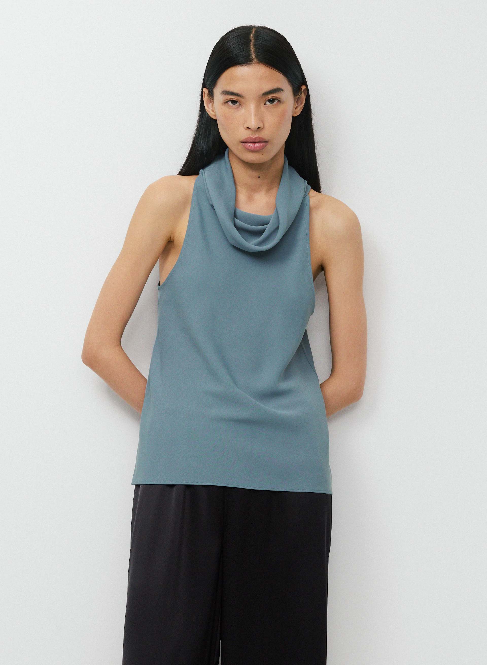 INSTIGATE TOP | Aritzia