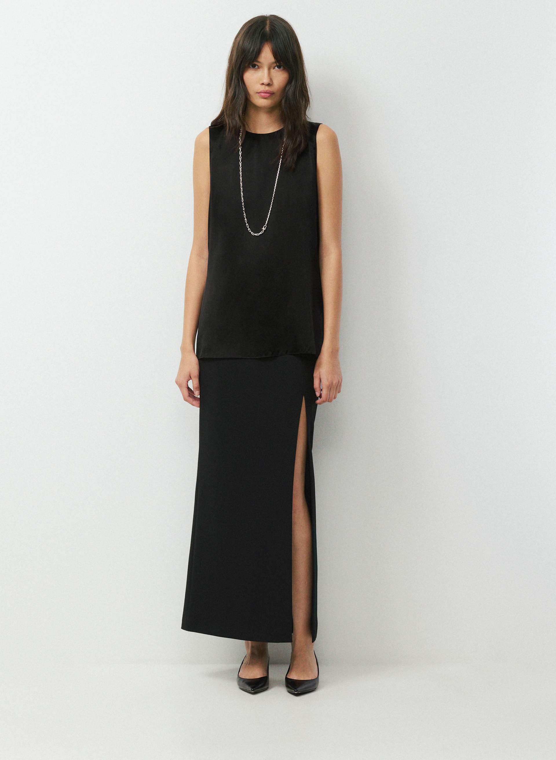 BOROUGH SILK TOP - 100% silk bias-cut crewneck top with side slits. 